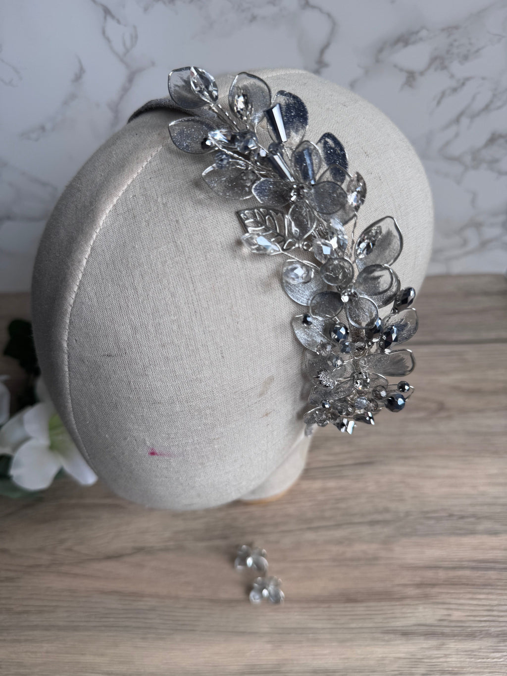 Silver side headpiece Silver side headpiece Precius pearls