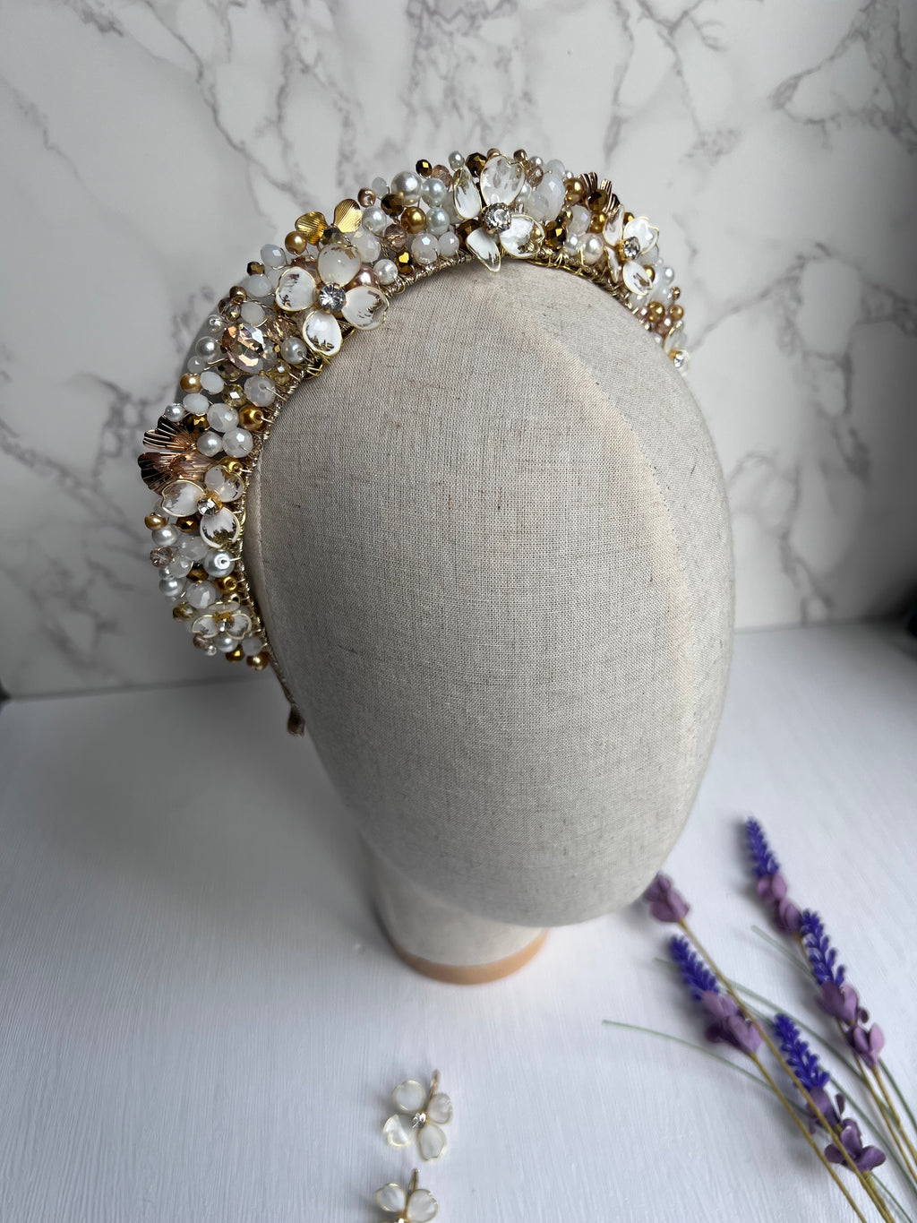 Flora Flower Crown White/Golden Flora Flower Crown White/Golden Precius pearls