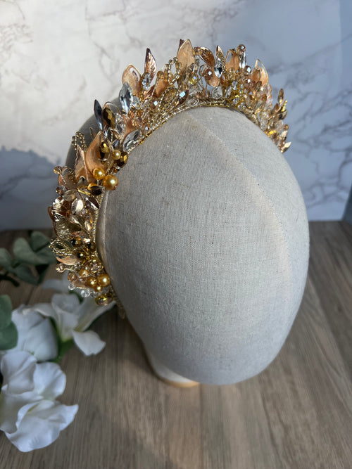 Alice crown in Golden shades Alice crown in Golden shades Precius pearls
