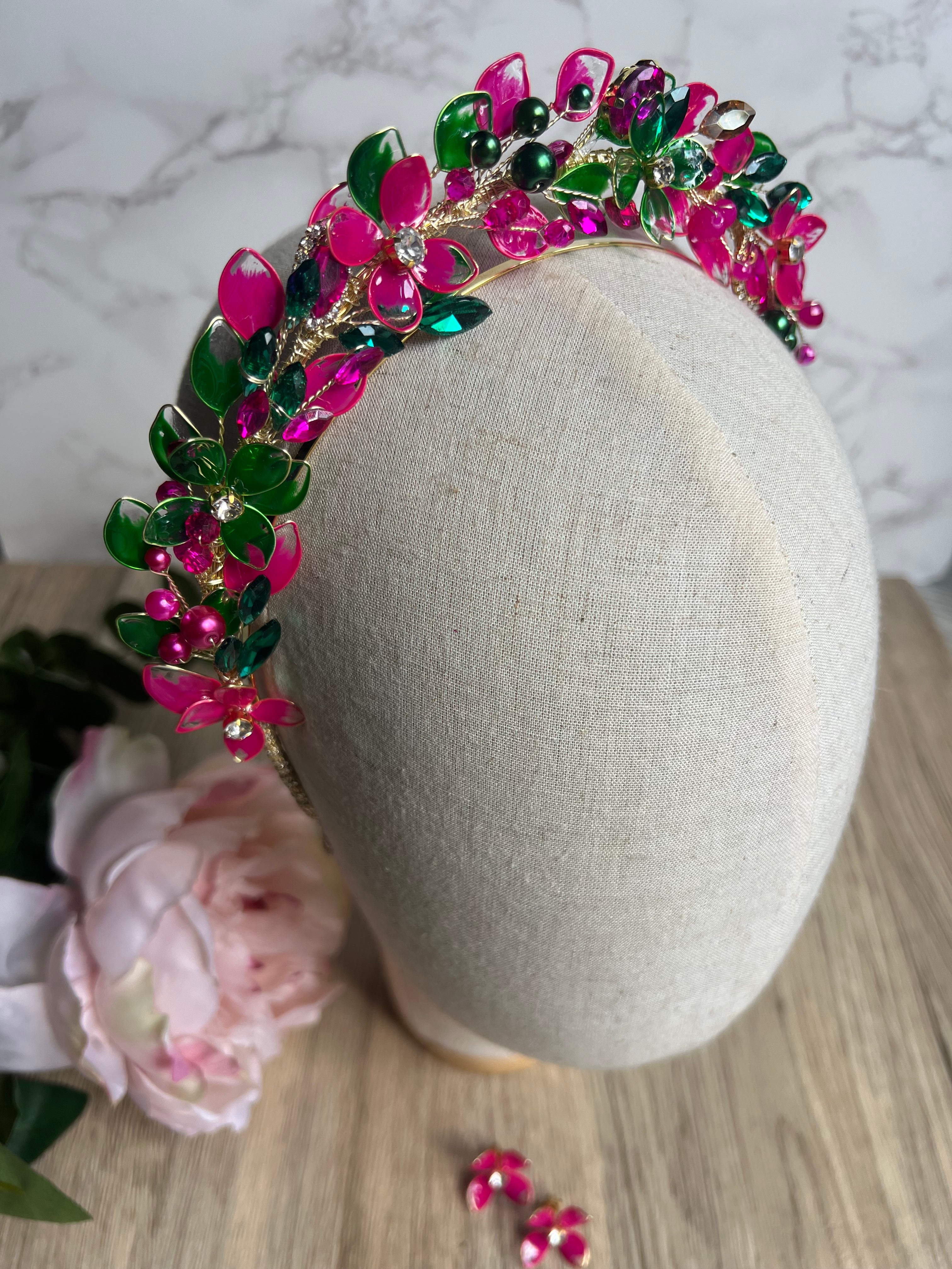 Fucshia and Green halo wedding guest headpiece Fucshia and Green halo wedding guest headpiece Precius pearls