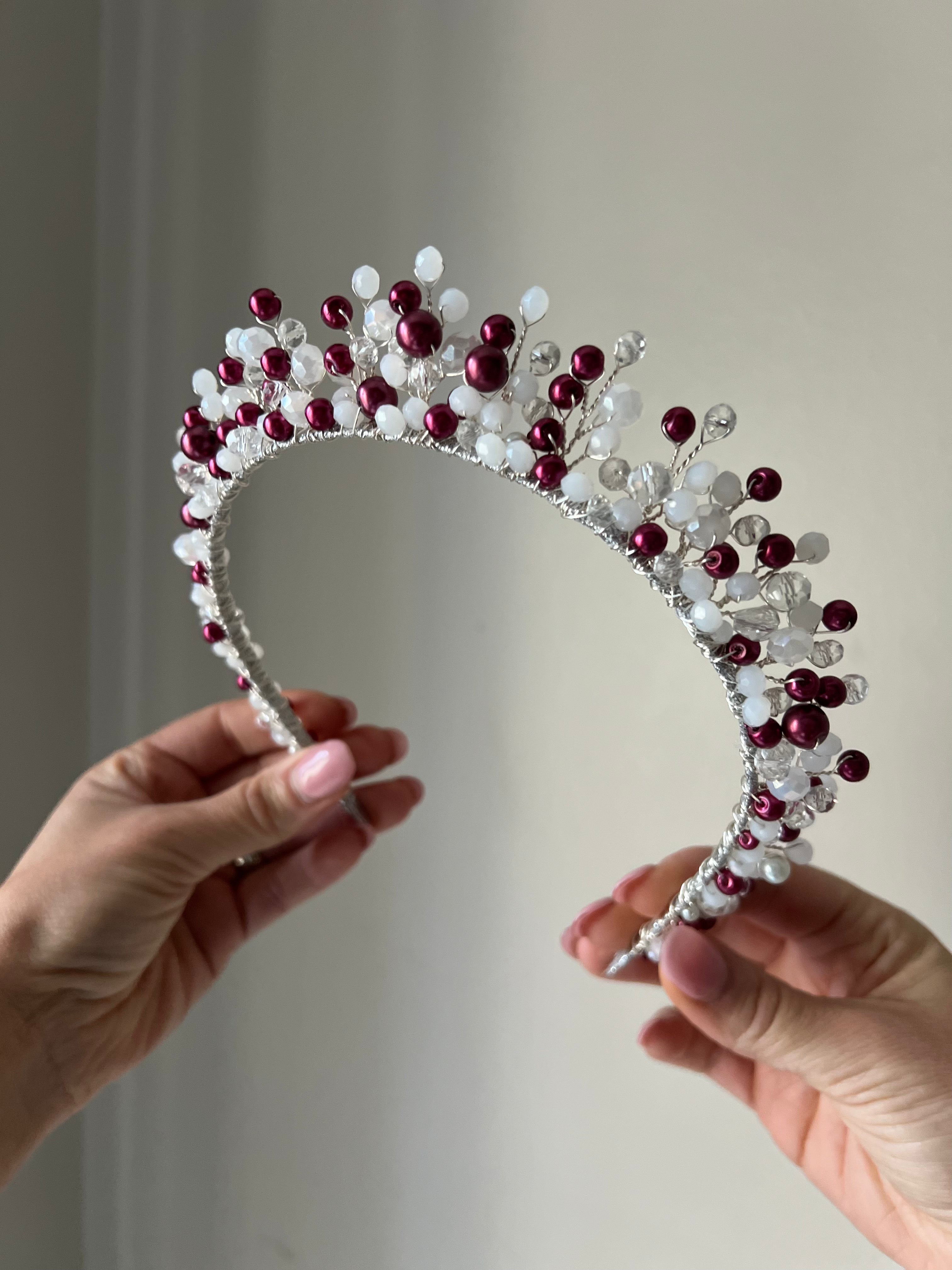 Bridal pointed tiara Bridal pointed tiara Precius pearls