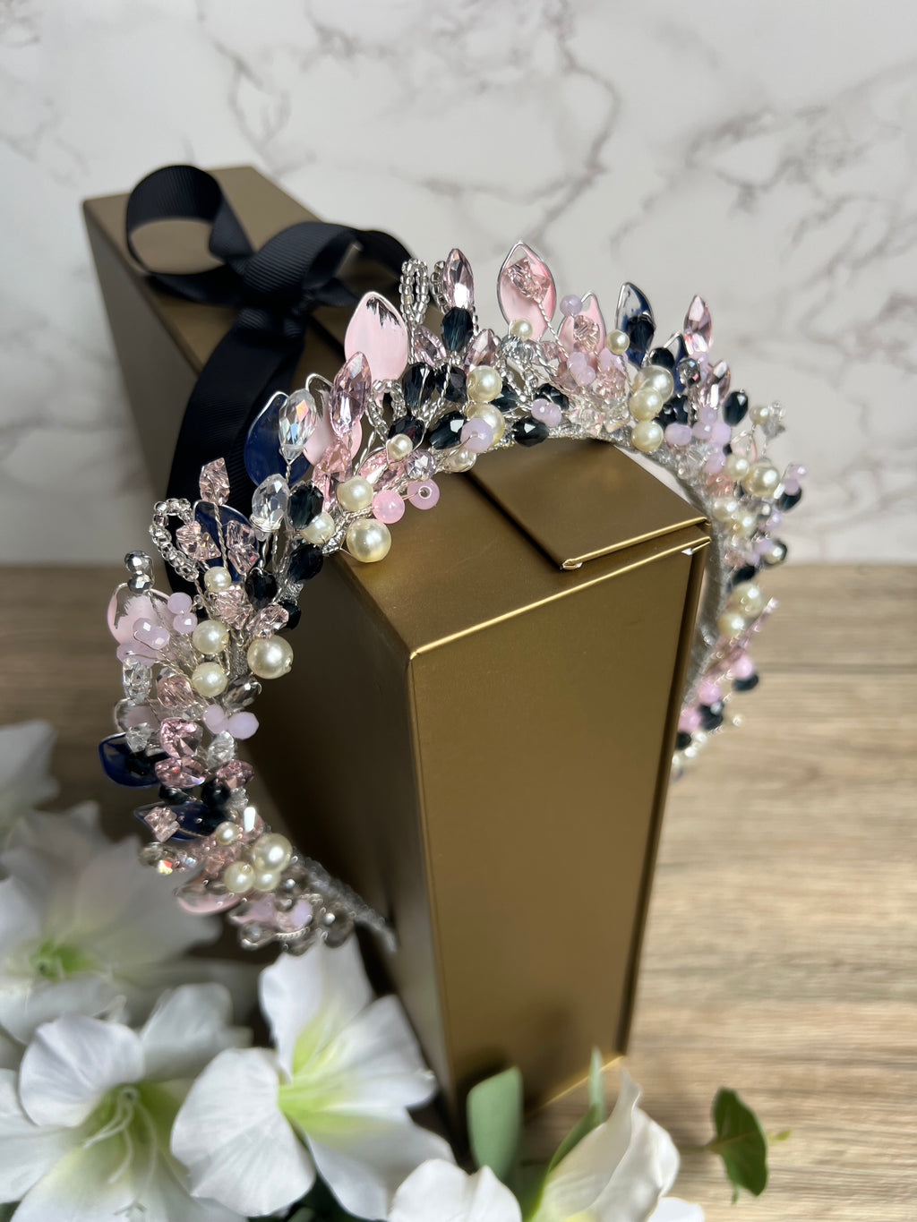 Navy, pink and beige Alice crown Navy, pink and beige Alice crown Precius pearls