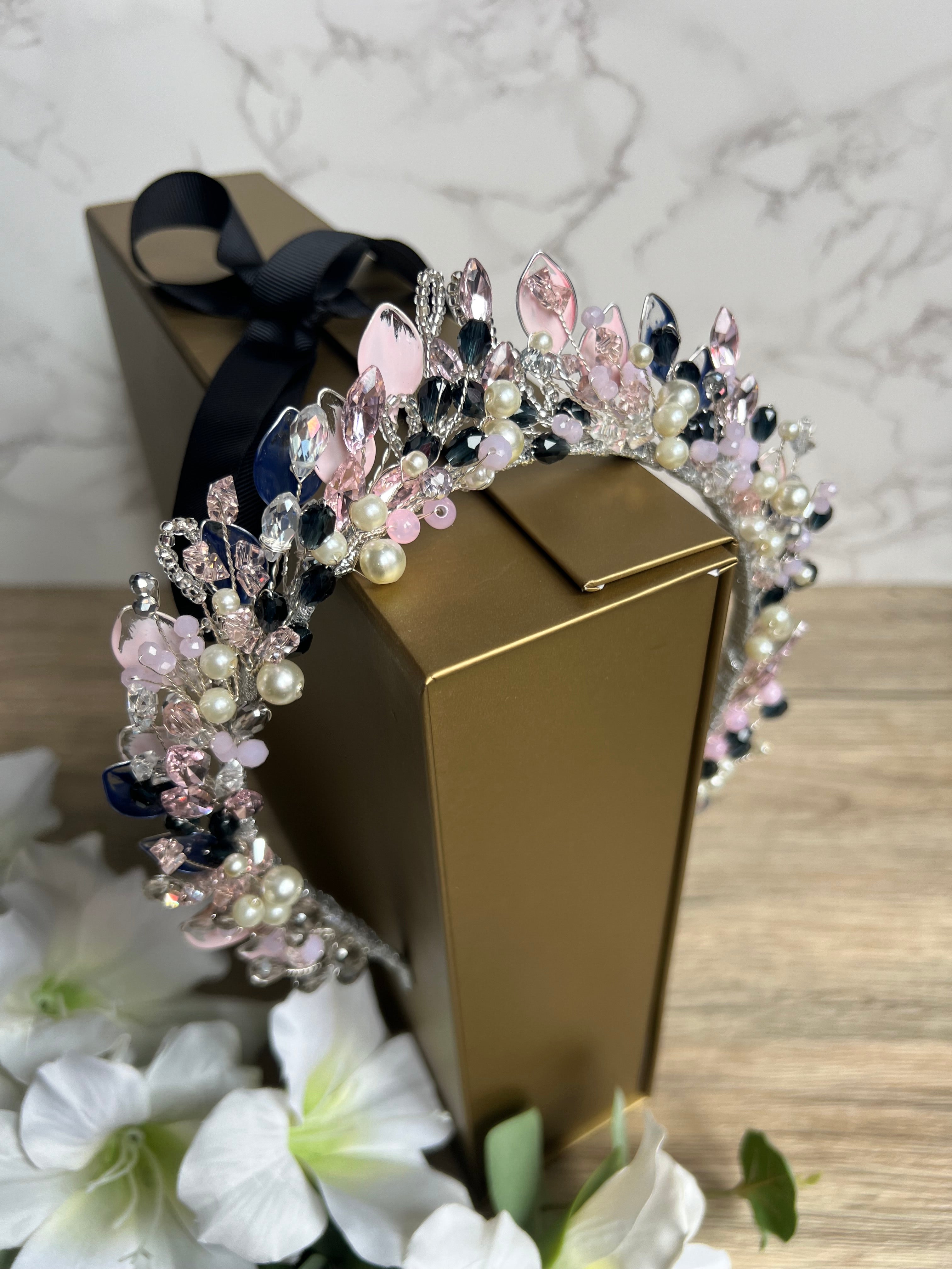Navy, pink and beige Alice crown Navy, pink and beige Alice crown Precius pearls