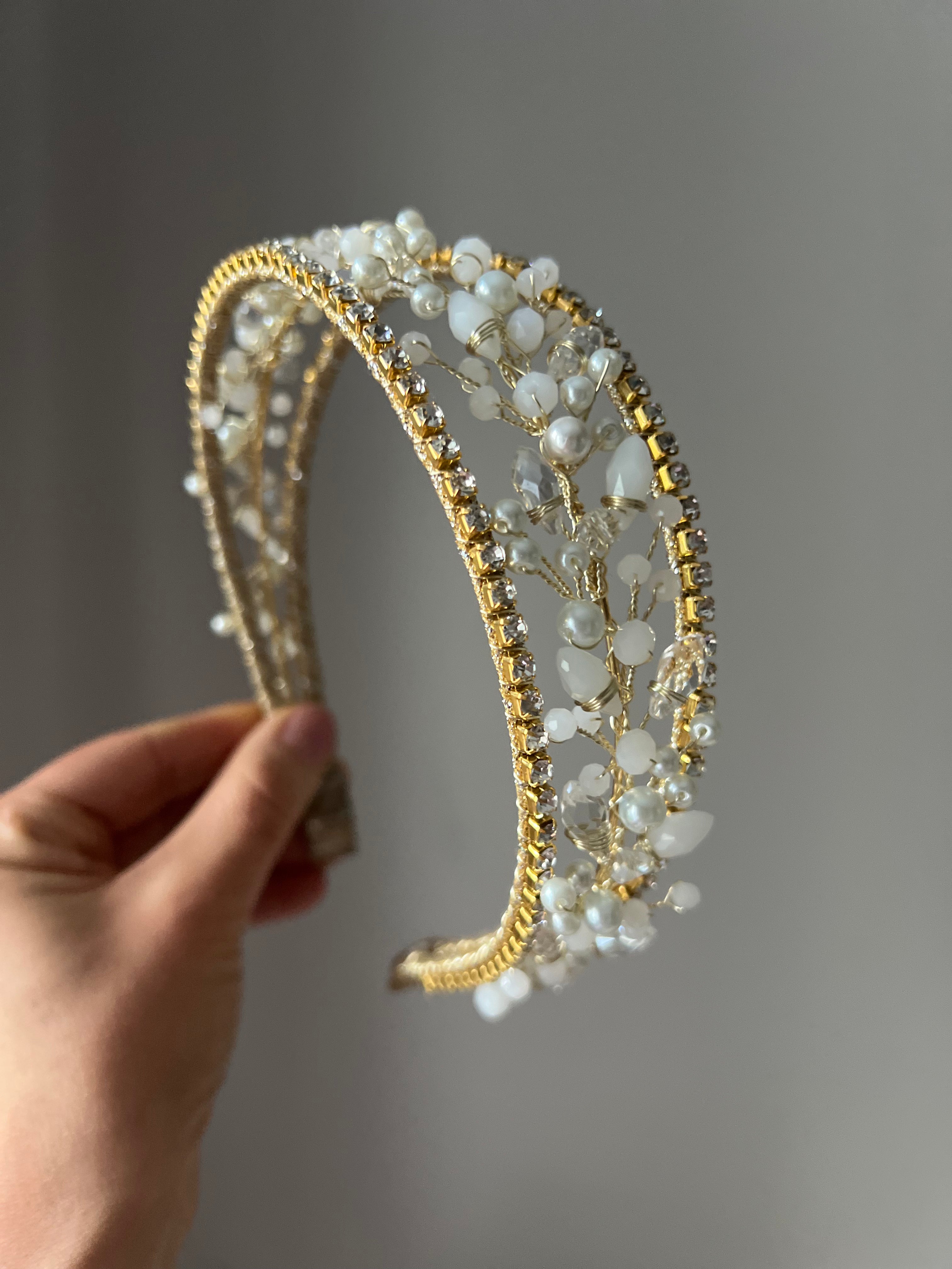 Crystal and Rhinestone white headband Crystal and Rhinestone white headband Precius pearls
