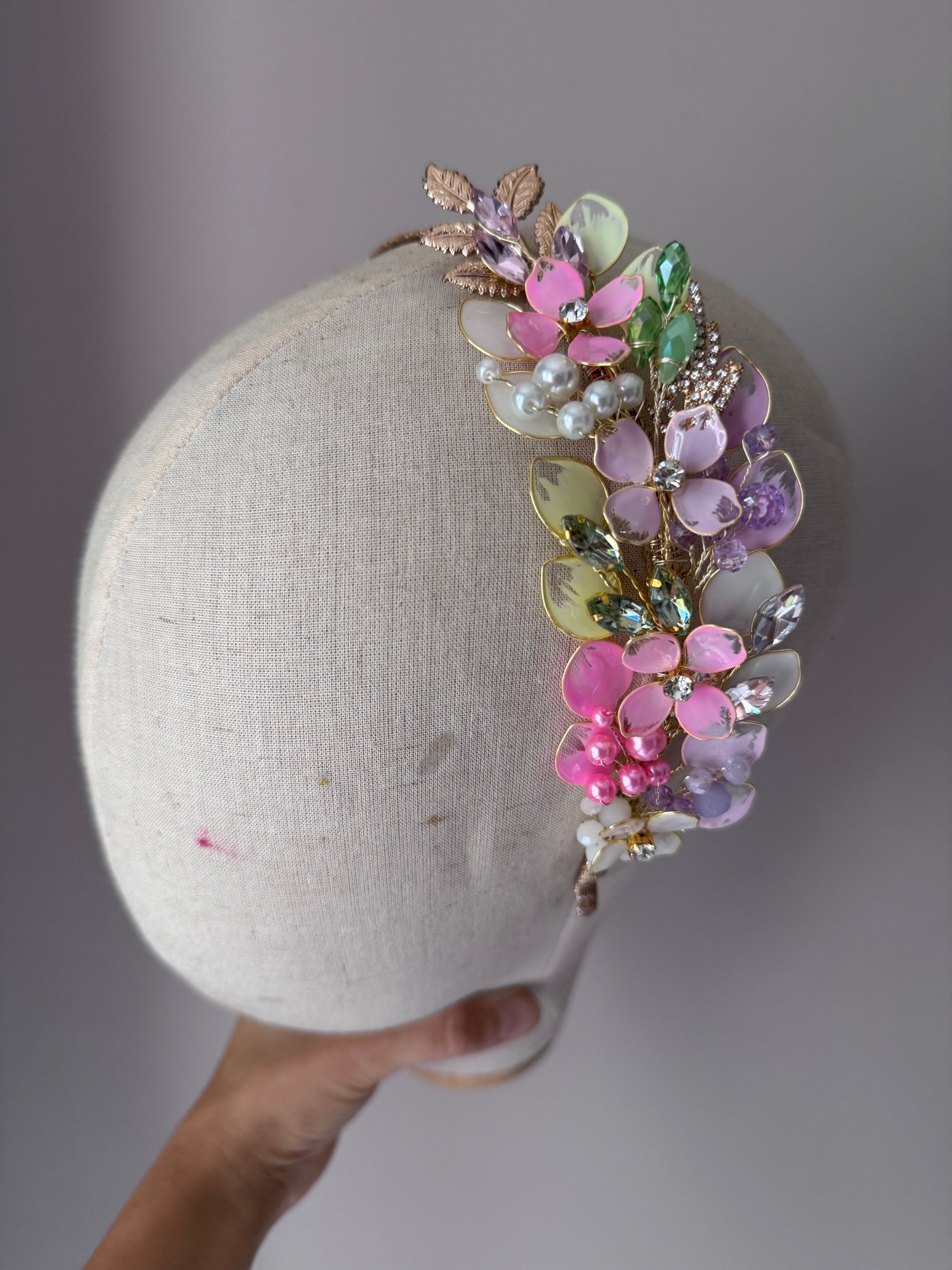 Pastel side Headpiece Pastel side Headpiece Precius pearls