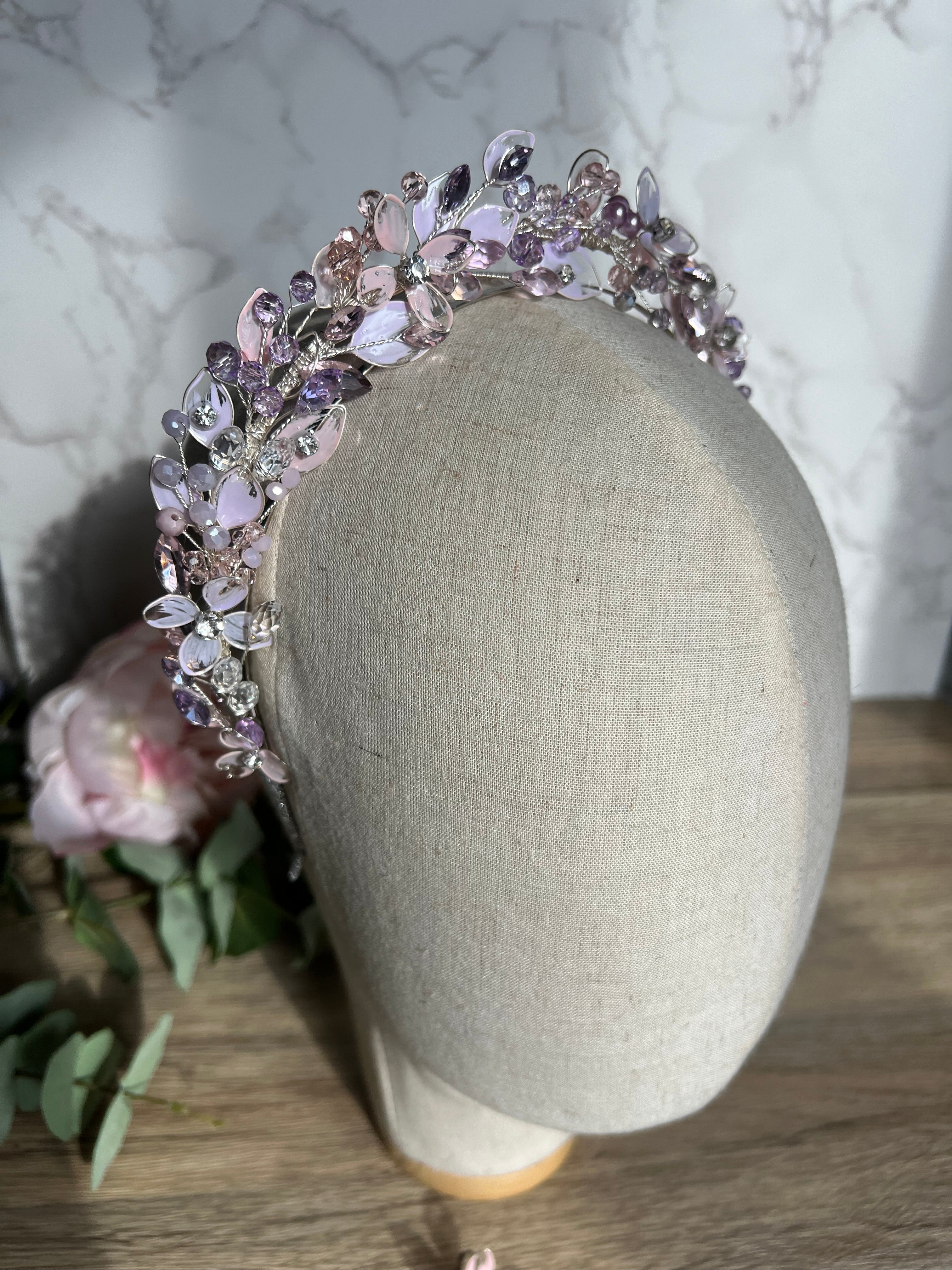 VIOLETTE STUNNING WEDDING GUEST HEADPIECE VIOLETTE STUNNING WEDDING GUEST HEADPIECE Precius pearls