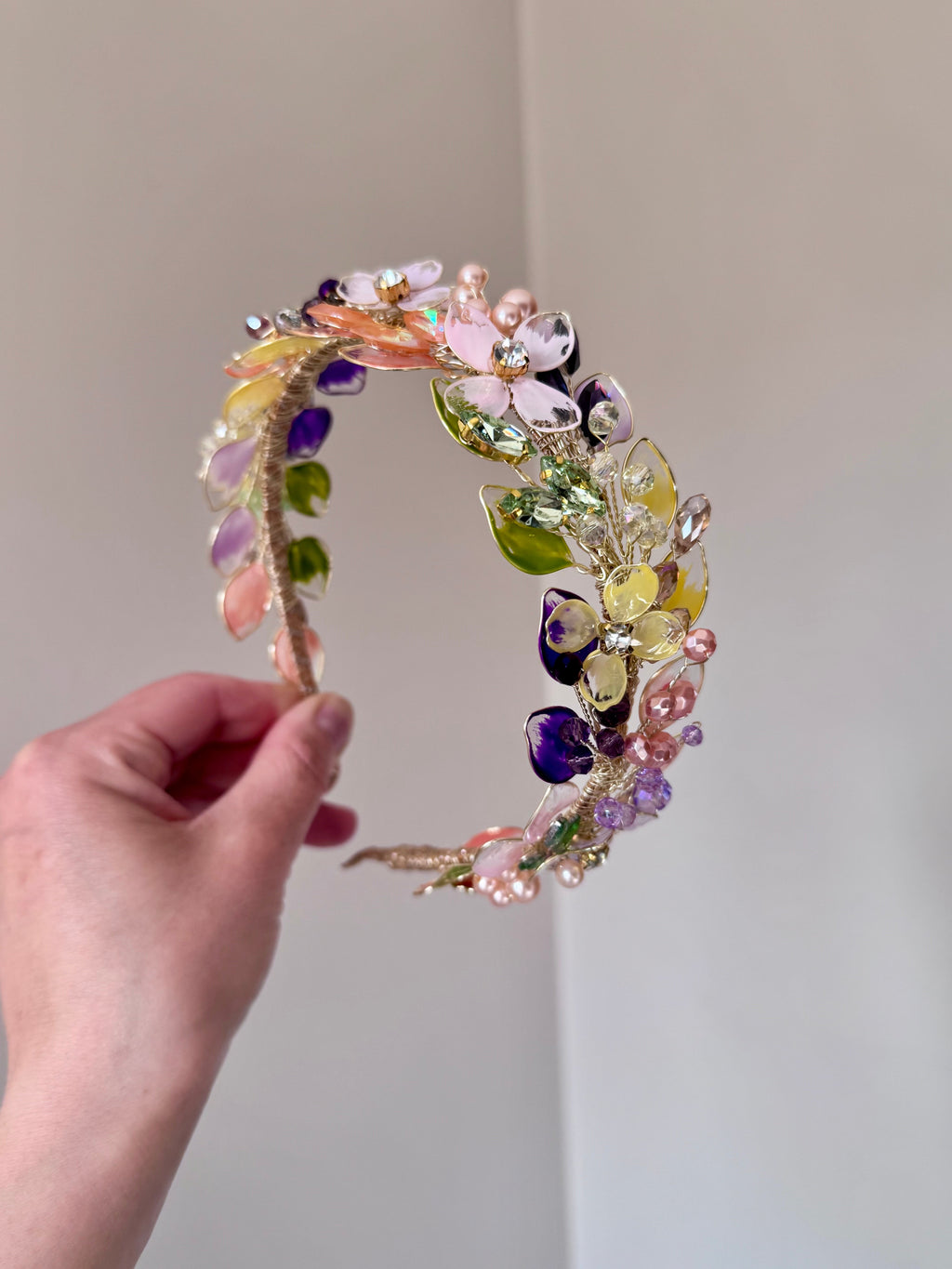 Bespoke headpiece Heather Bespoke headpiece Heather Precius pearls