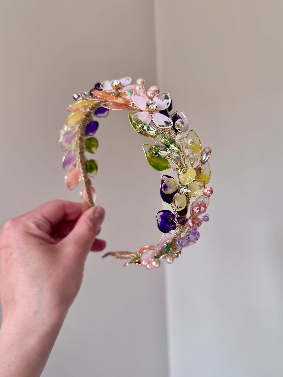 Bespoke headpiece Heather Bespoke headpiece Heather Precius pearls