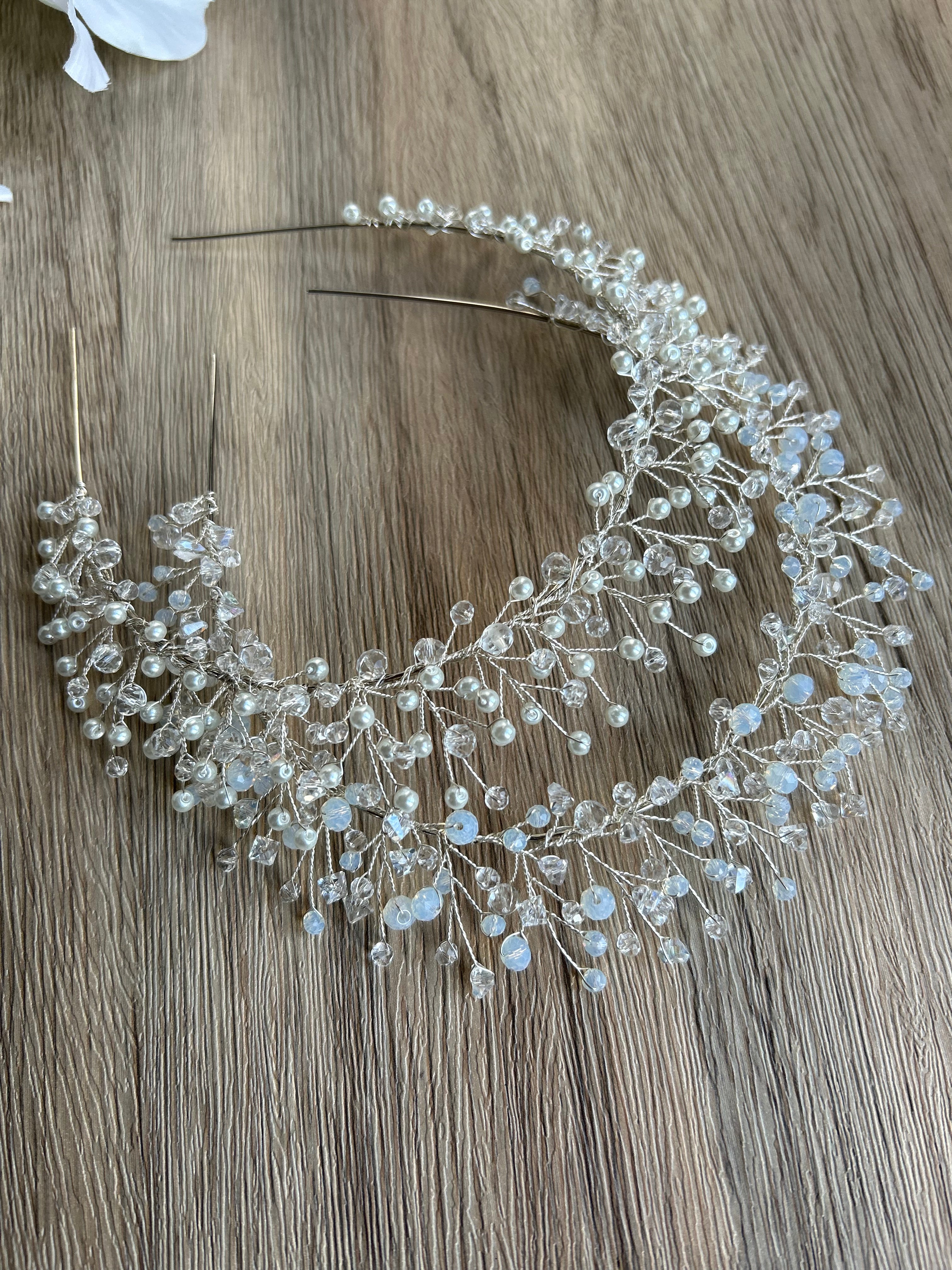 Delicate crystals and pearl tiara Delicate crystals and pearl tiara Precius pearls