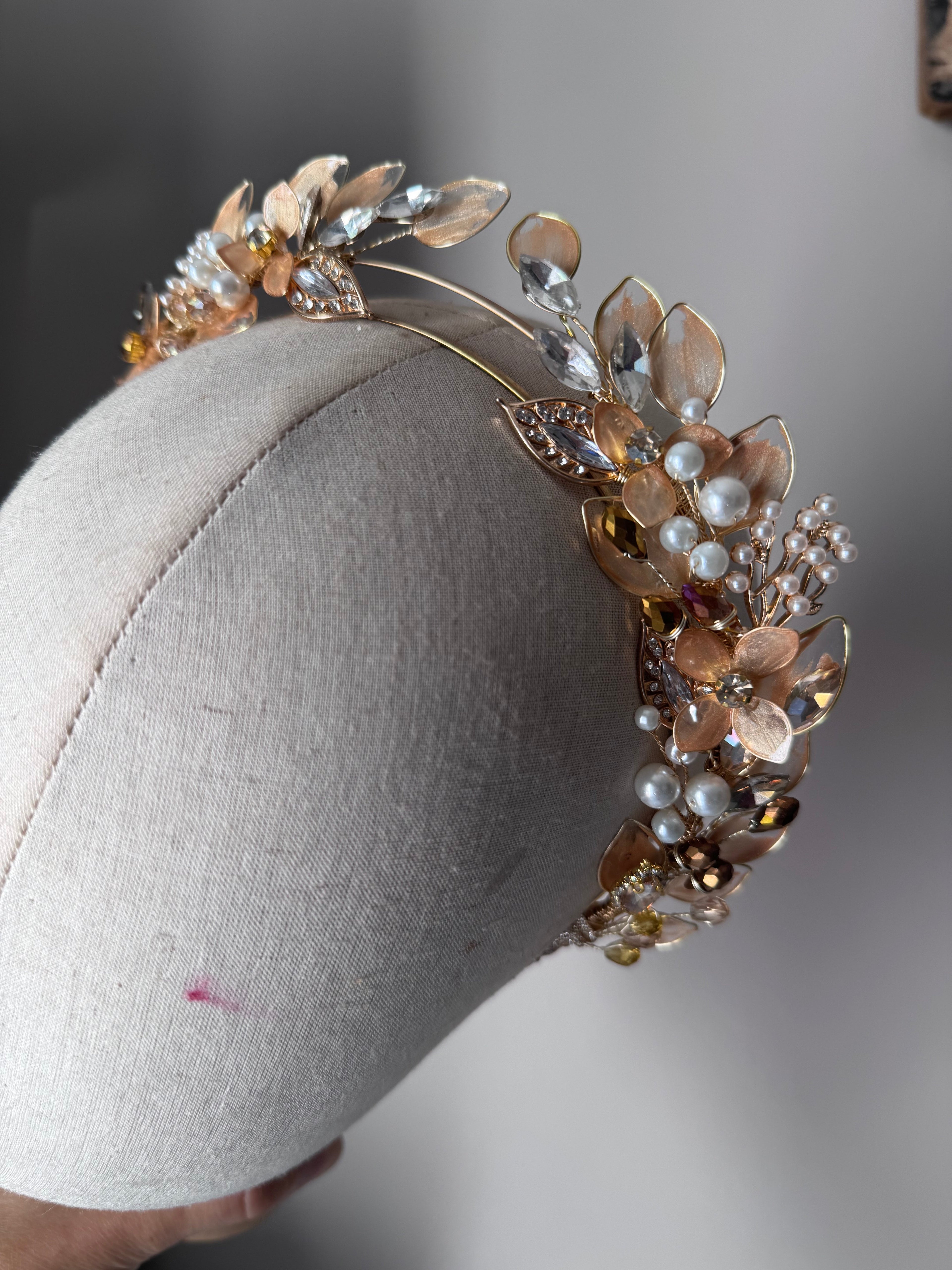 Gold Leaf crown Gold Leaf crown Precius pearls