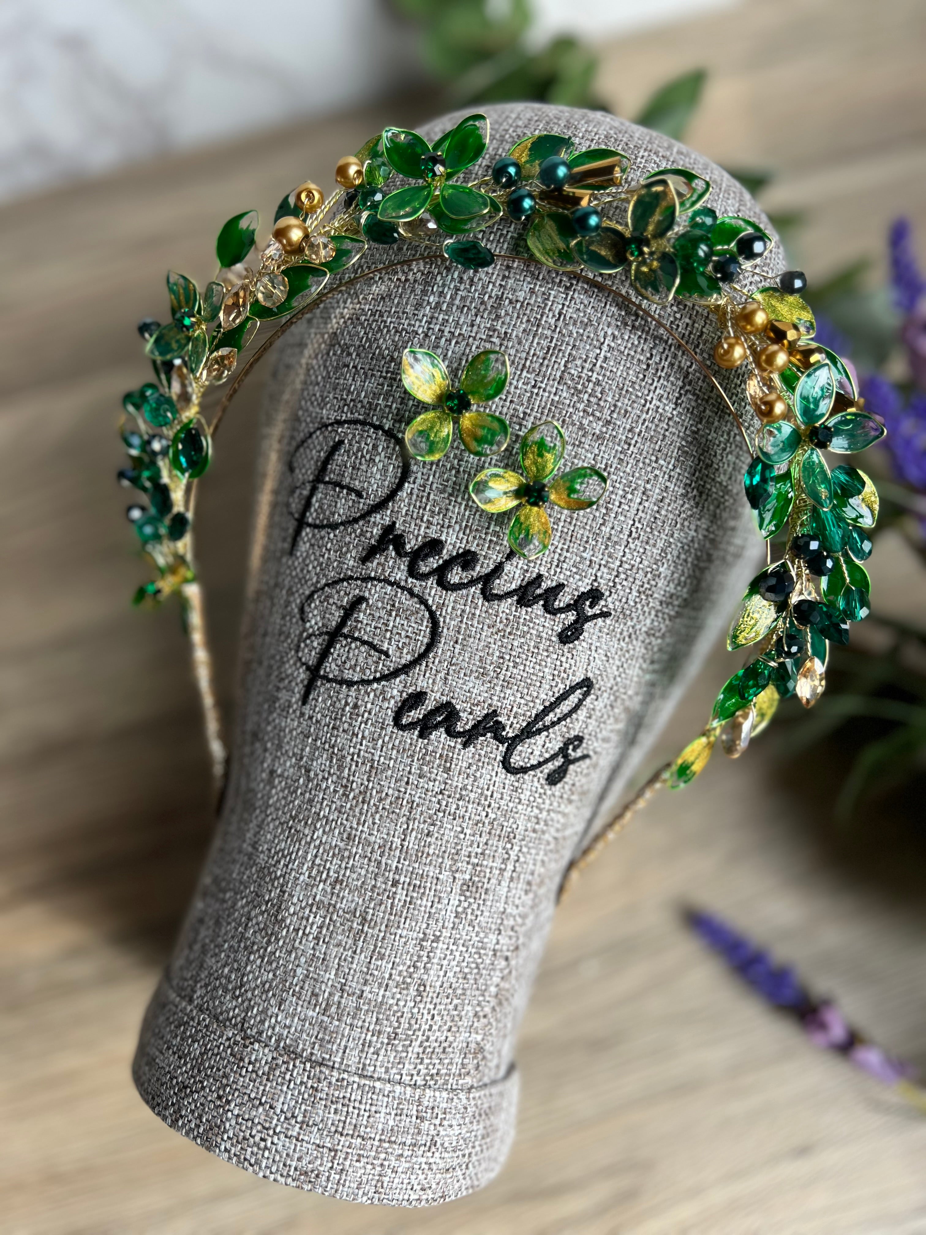 ORLA WEDDING GUEST HEADPIECE ORLA WEDDING GUEST HEADPIECE Precius pearls