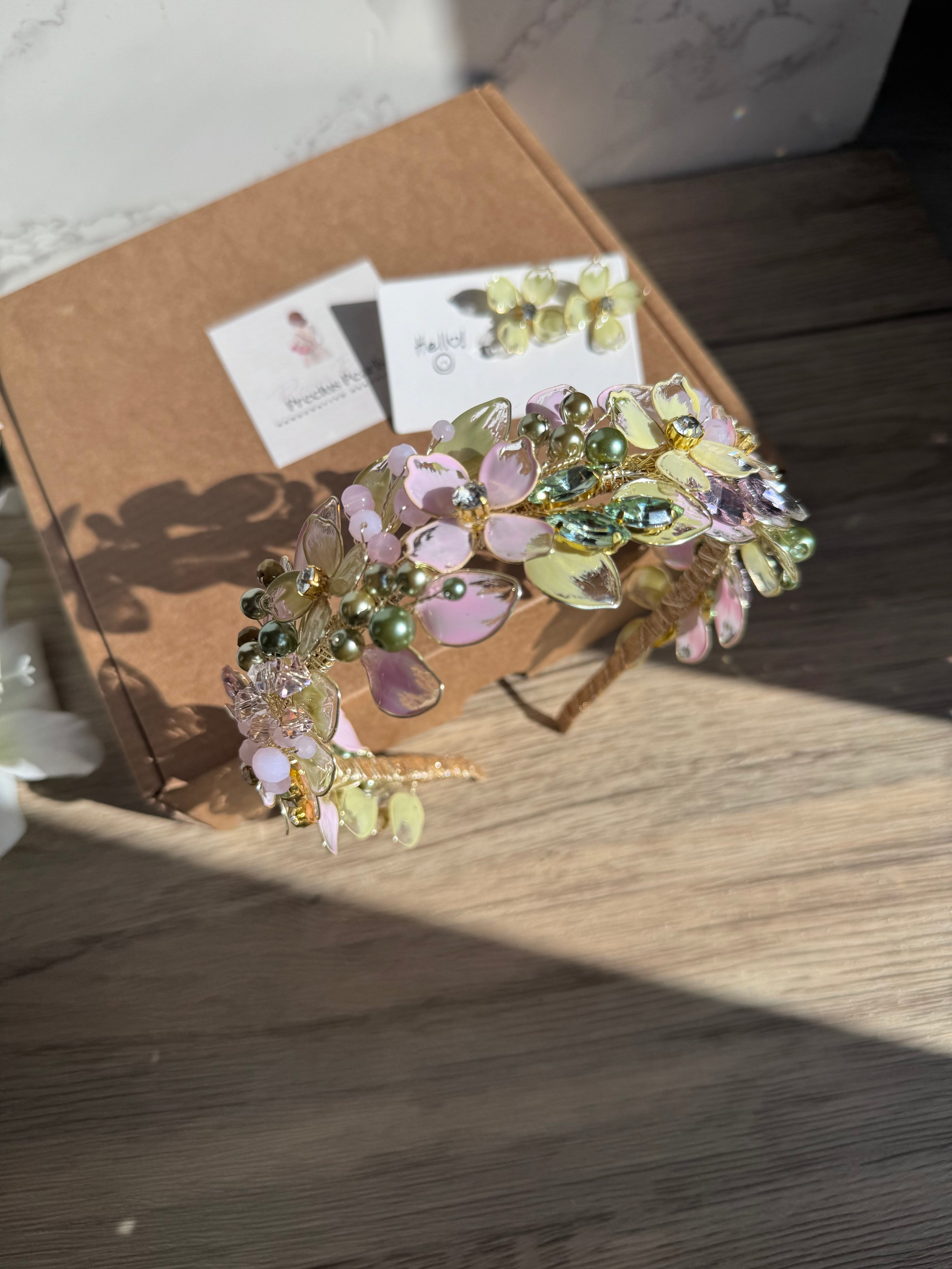Sage, Pink and Yellow wedding guest Heapdiece Sage, Pink and Yellow wedding guest Heapdiece Precius pearls