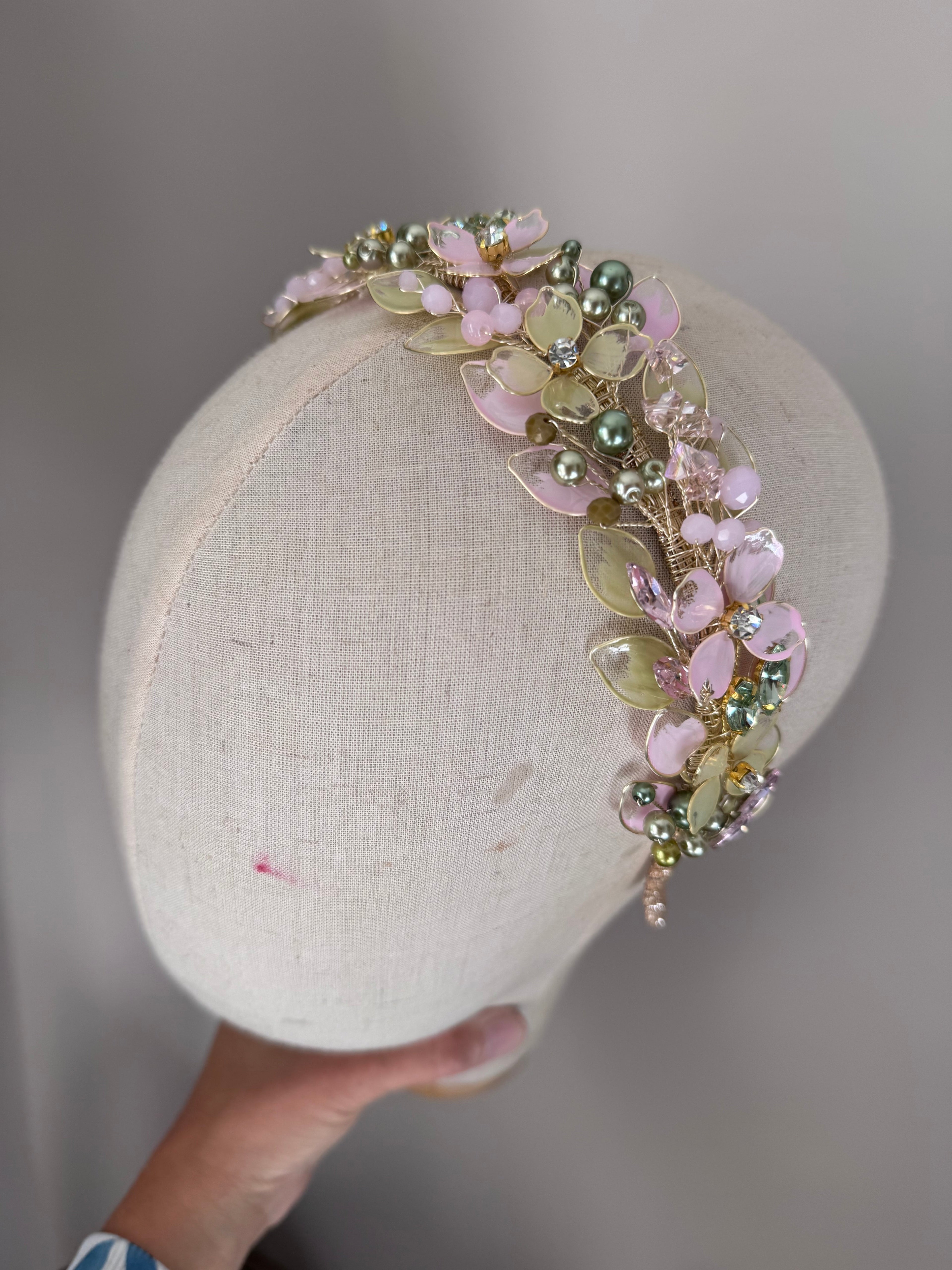 Sage, Pink and Yellow wedding guest Heapdiece Sage, Pink and Yellow wedding guest Heapdiece Precius pearls