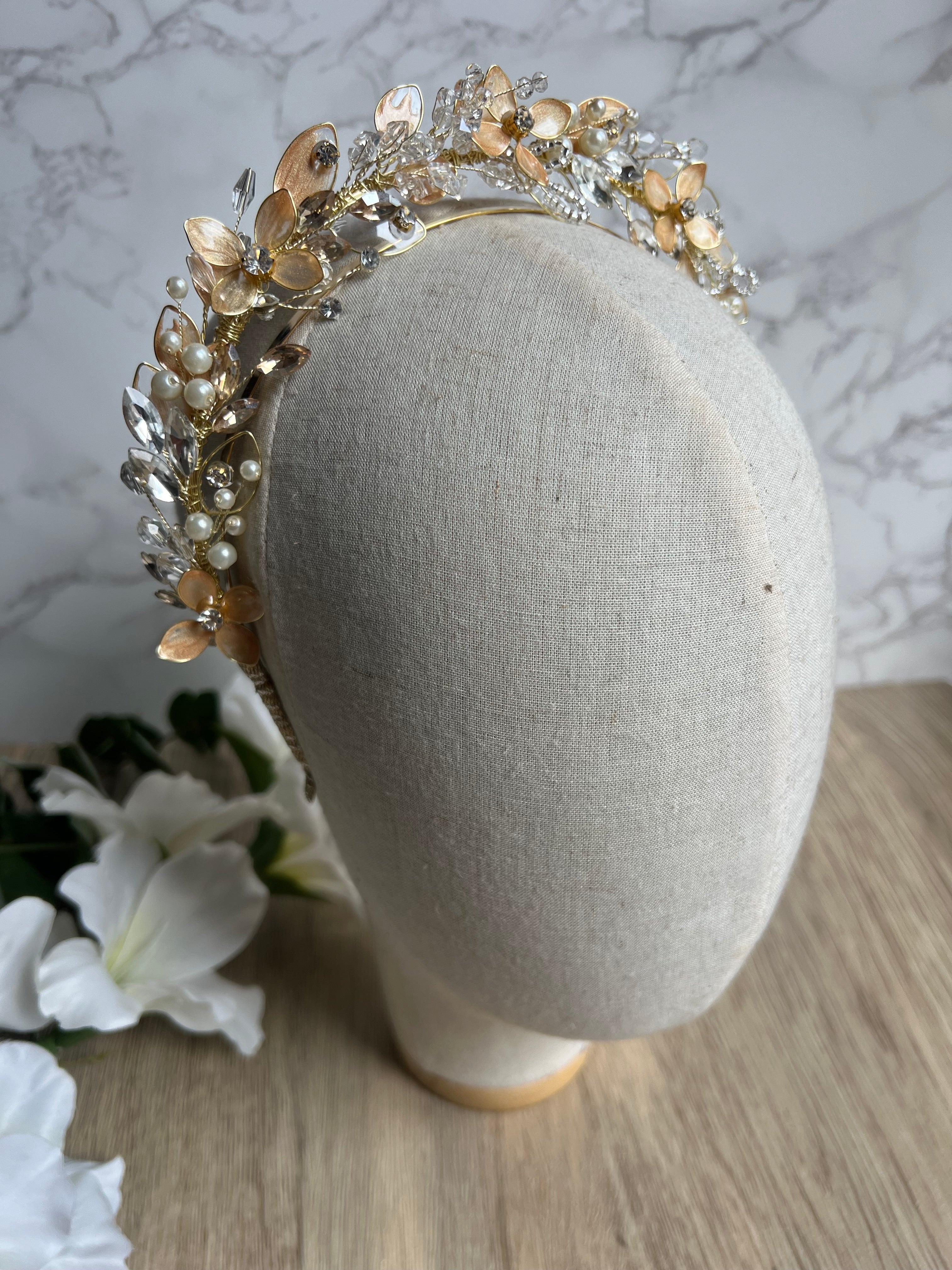Golden leaf and flower wedding guest headpiece Golden leaf and flower wedding guest headpiece Precius pearls