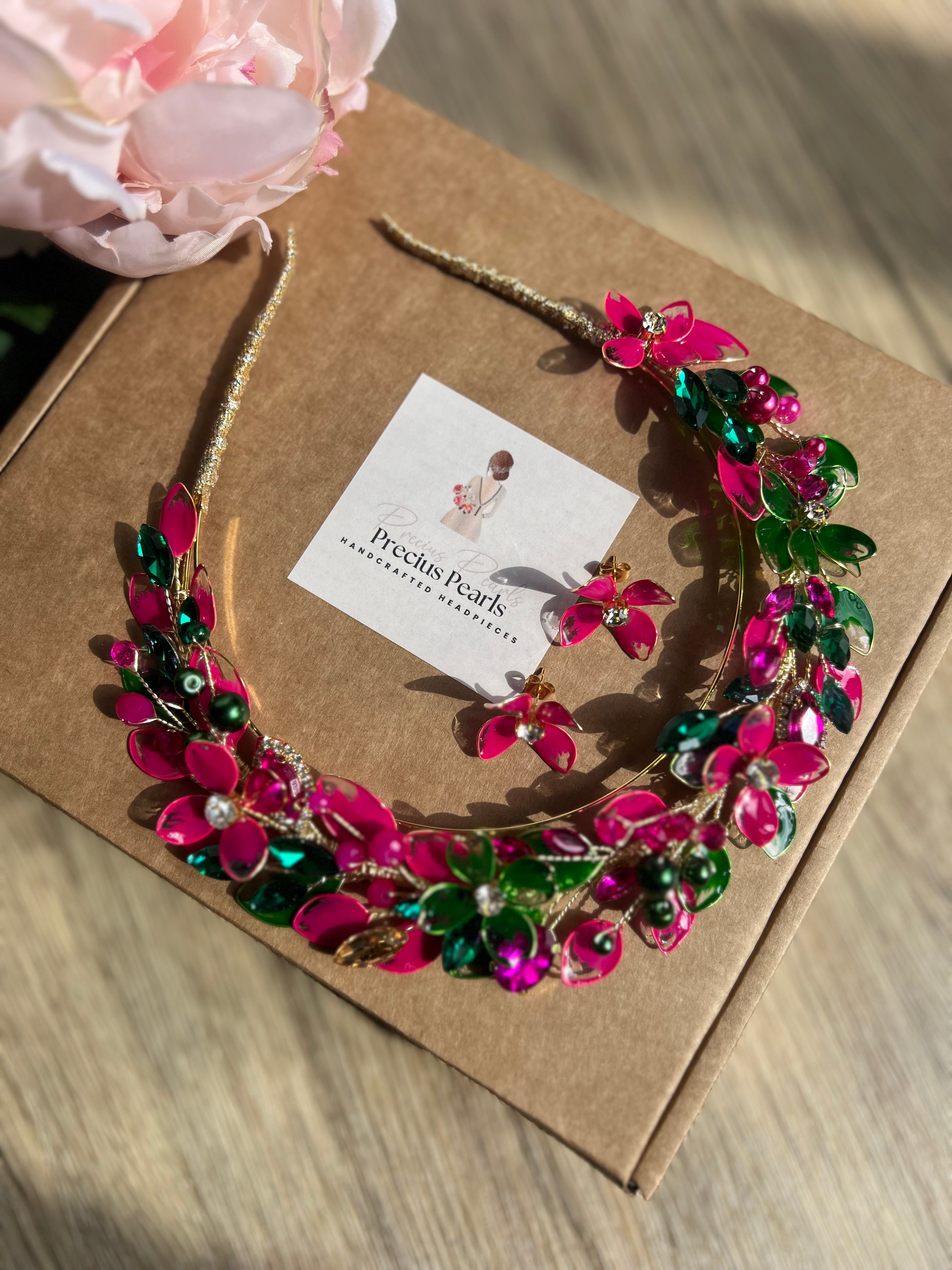 Fucshia and Green halo wedding guest headpiece Fucshia and Green halo wedding guest headpiece Precius pearls