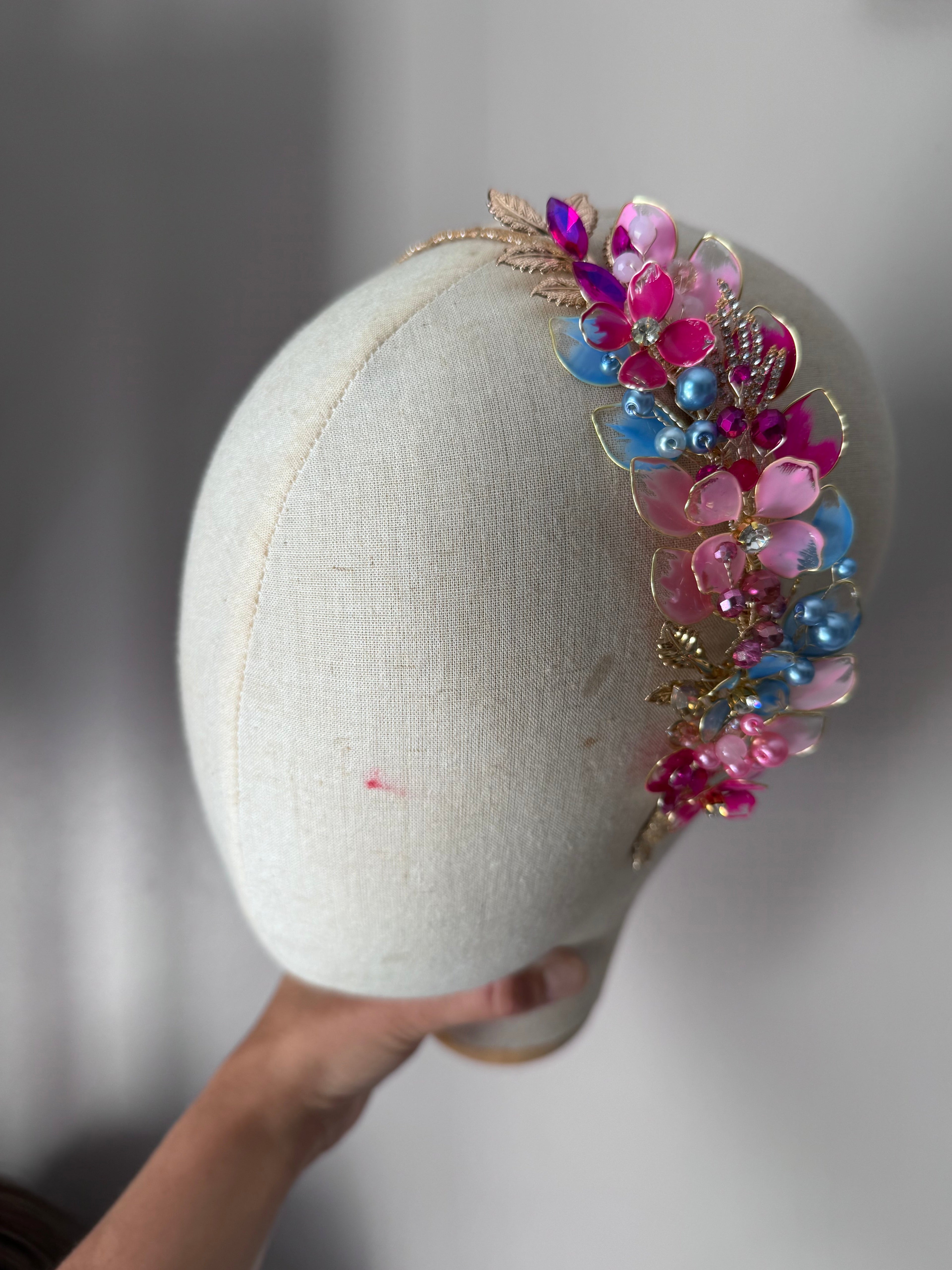 Pink and Blue side headpiece Pink and Blue side headpiece Precius pearls
