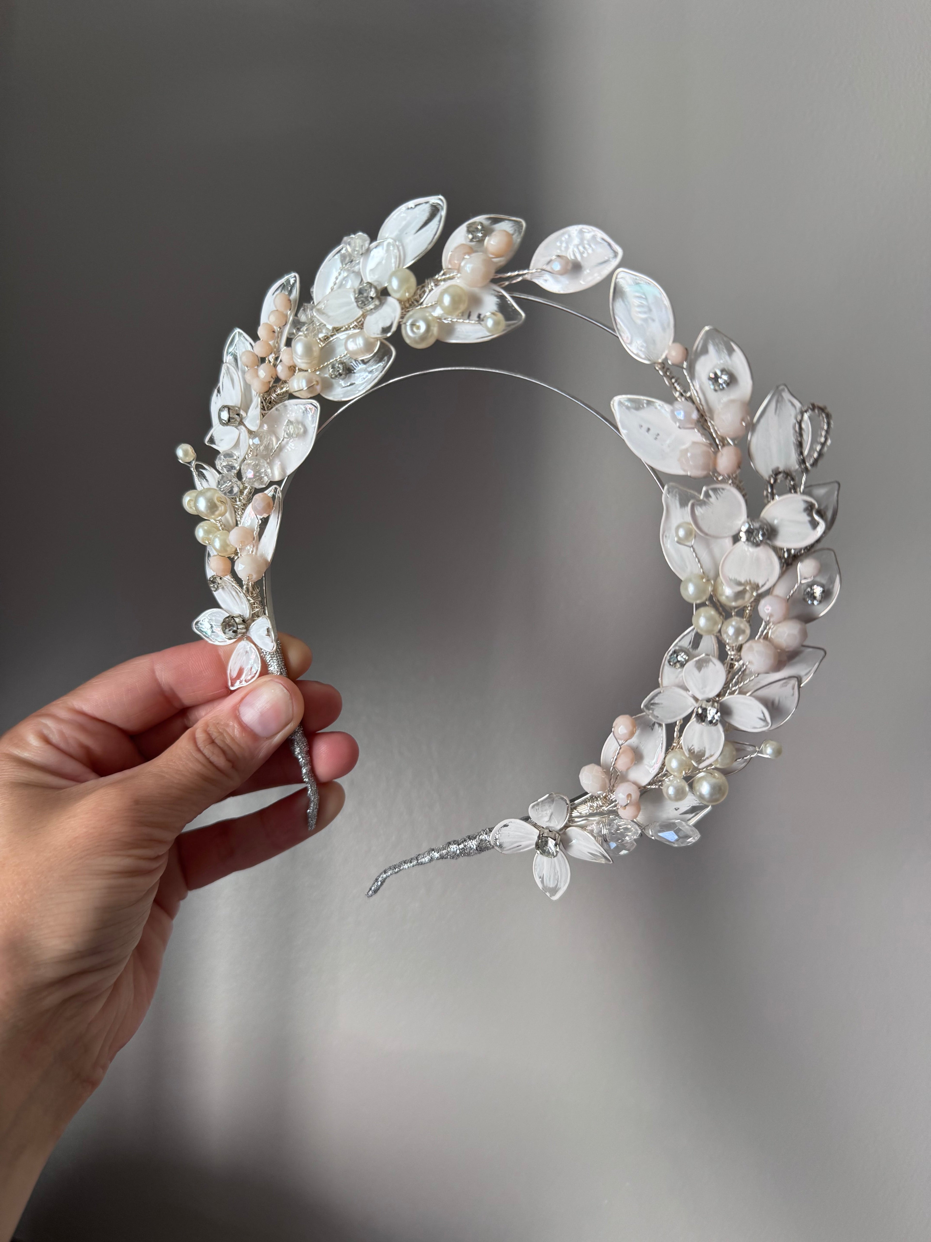 Beige Pearl Crown Beige Pearl Crown Precius pearls