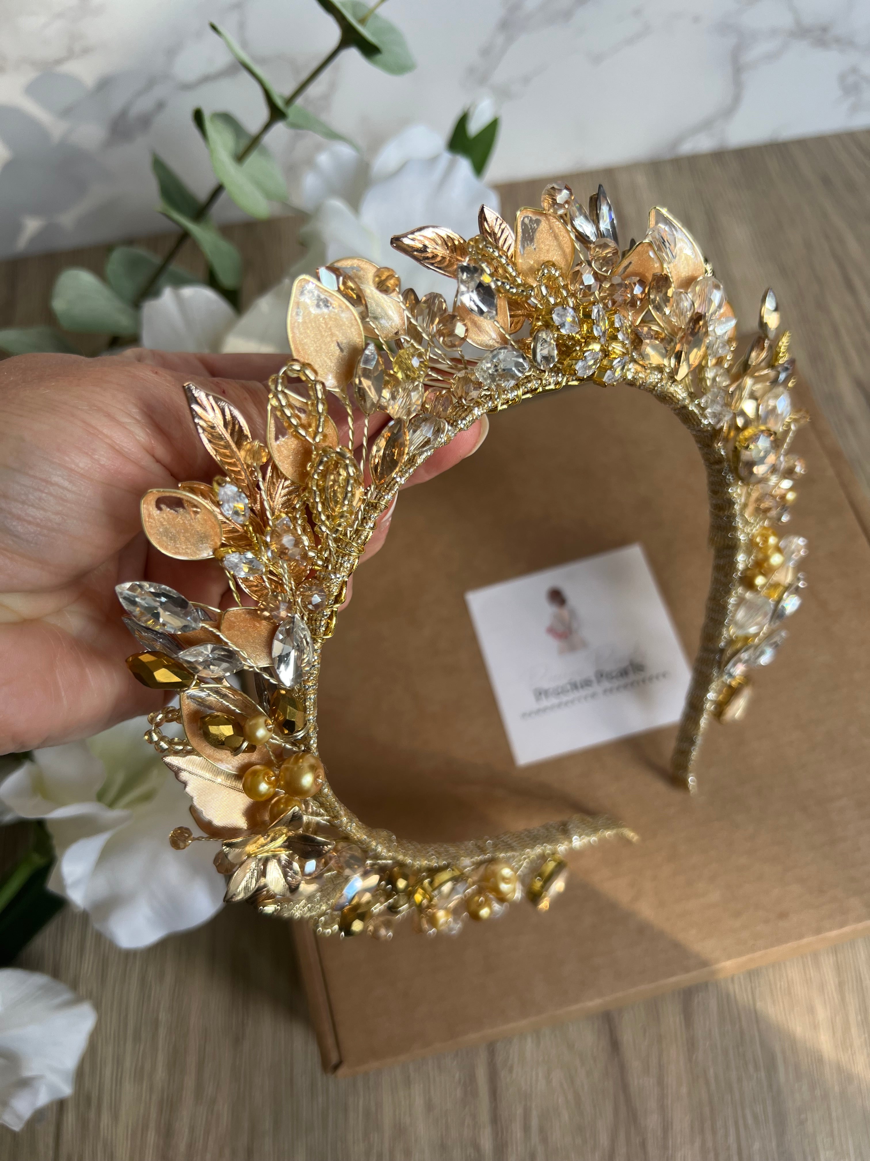 Alice crown in Golden shades Alice crown in Golden shades Precius pearls