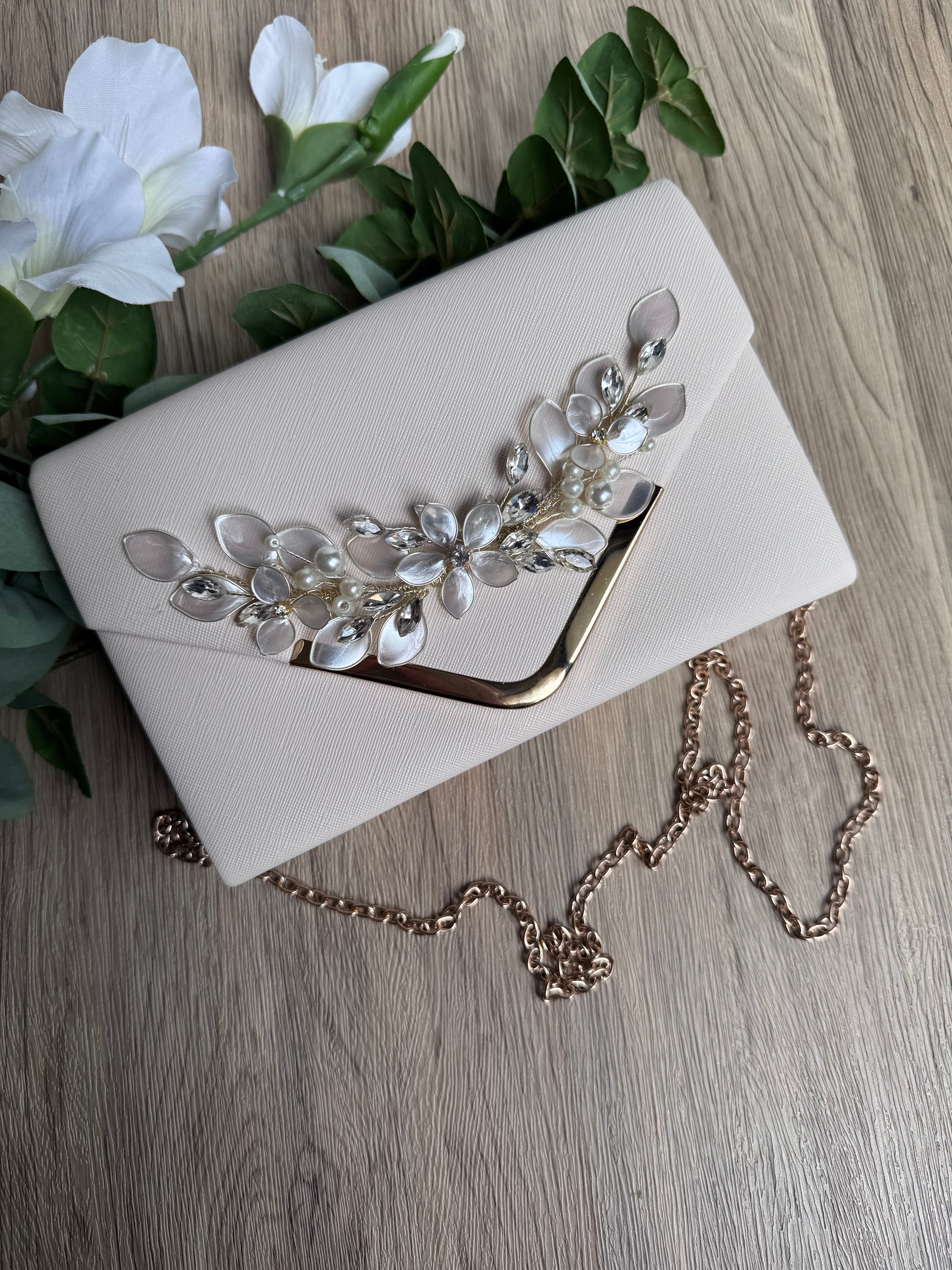 Pearl clutch Pearl clutch Precius pearls
