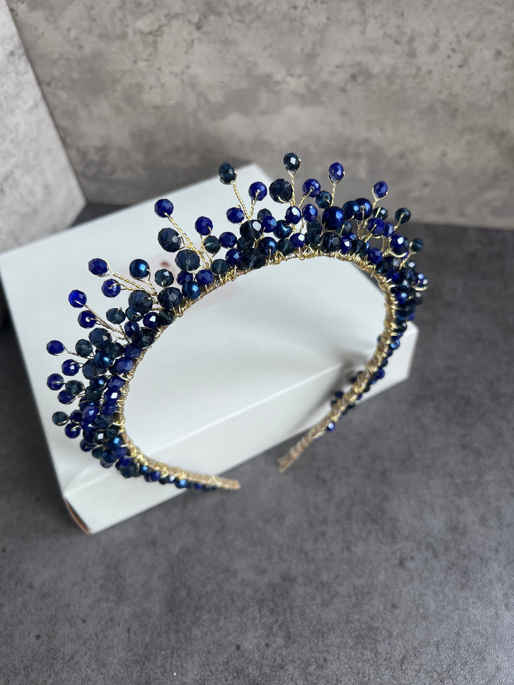 Medium height tiara Medium height tiara Precius pearls