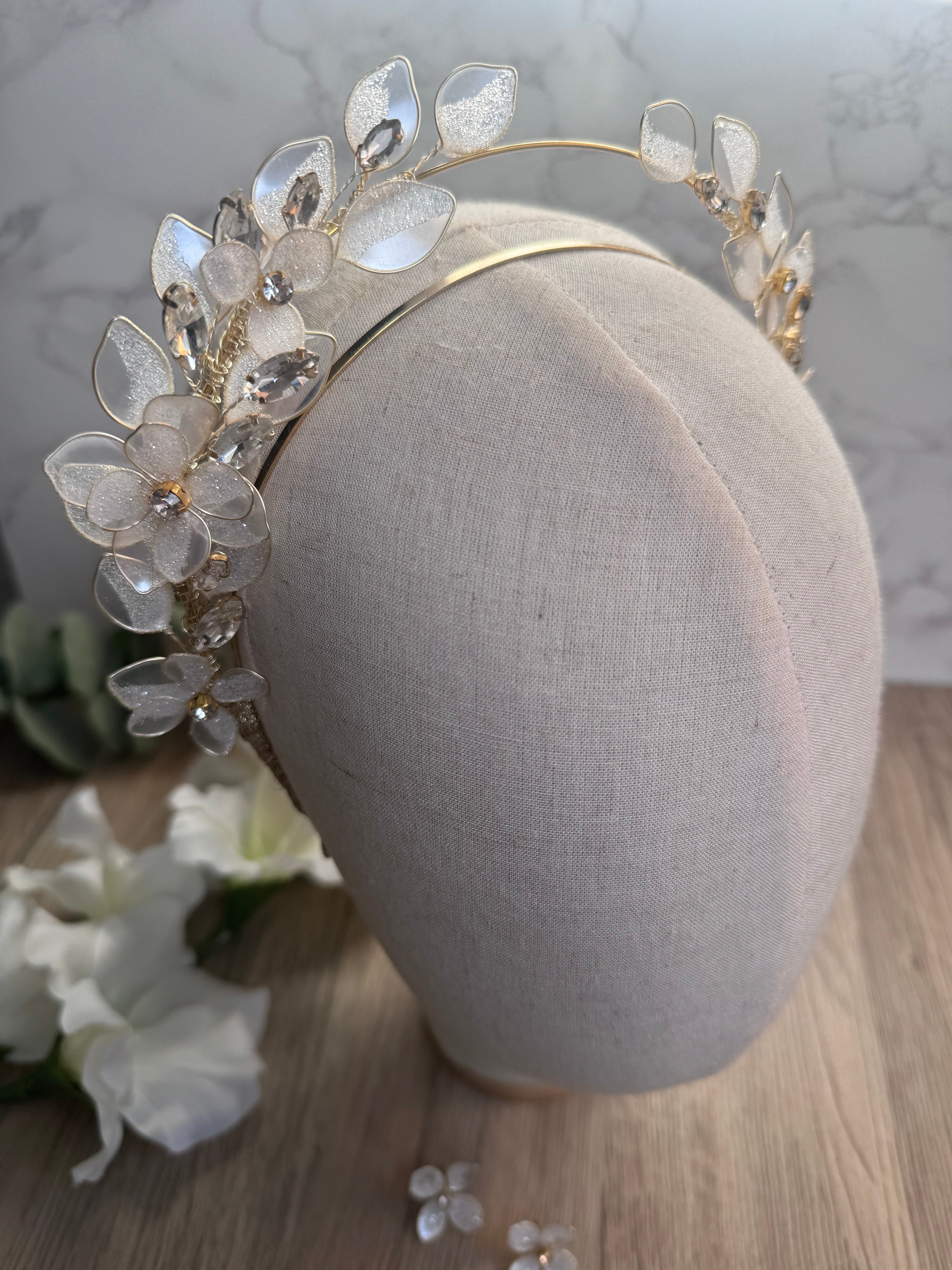 Sparkling pearl headpiece Sparkling pearl headpiece Precius pearls
