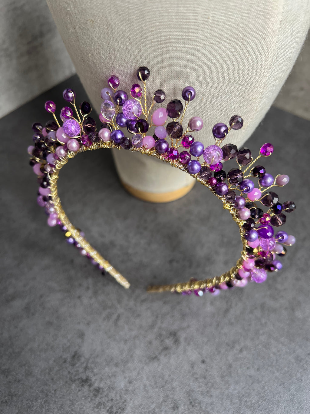 Medium height tiara Medium height tiara Precius pearls