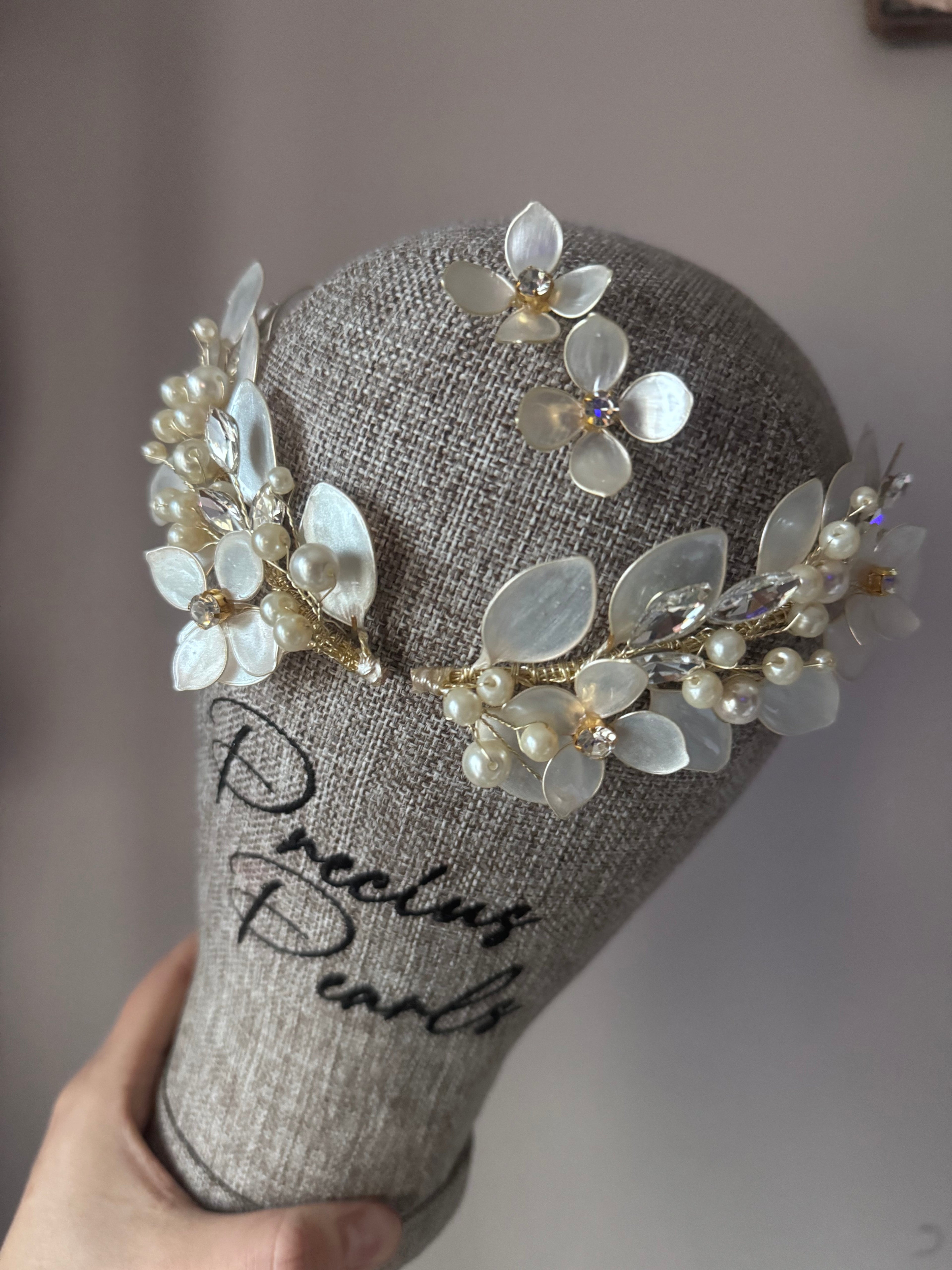 Aurelia vine Aurelia vine Precius pearls
