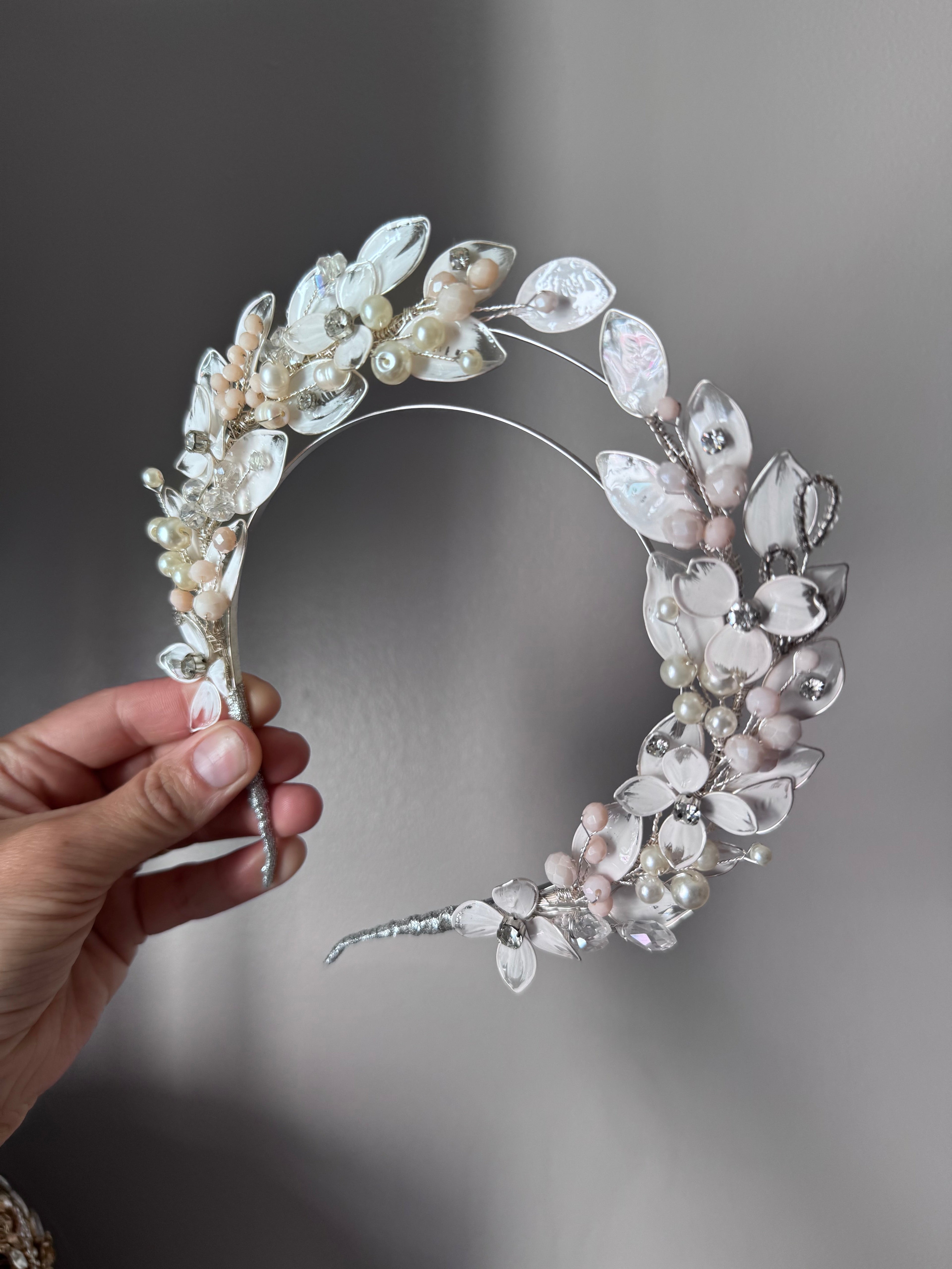 Beige Pearl Crown Beige Pearl Crown Precius pearls