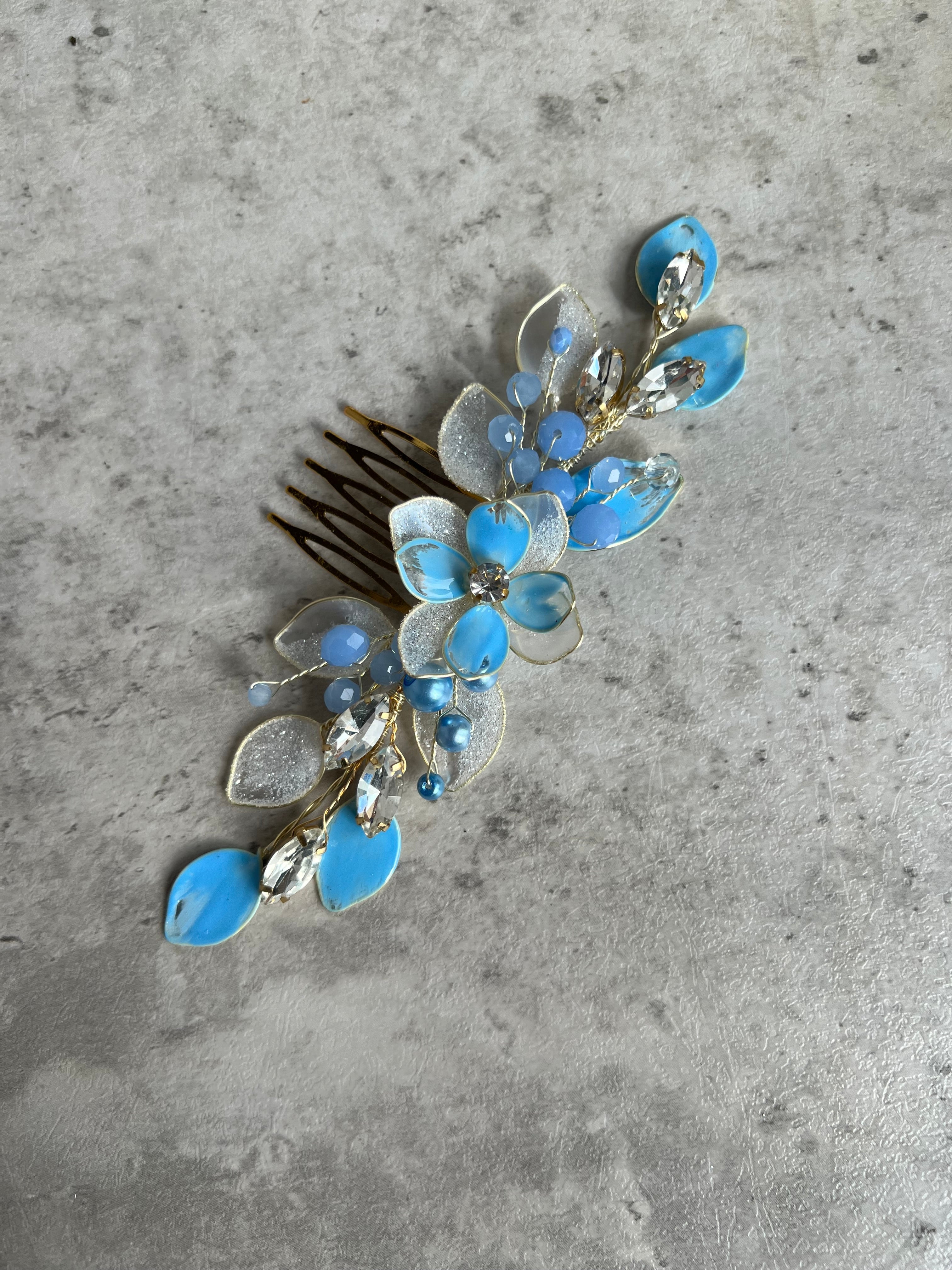 Blue wedding guest combs Blue wedding guest combs Precius pearls