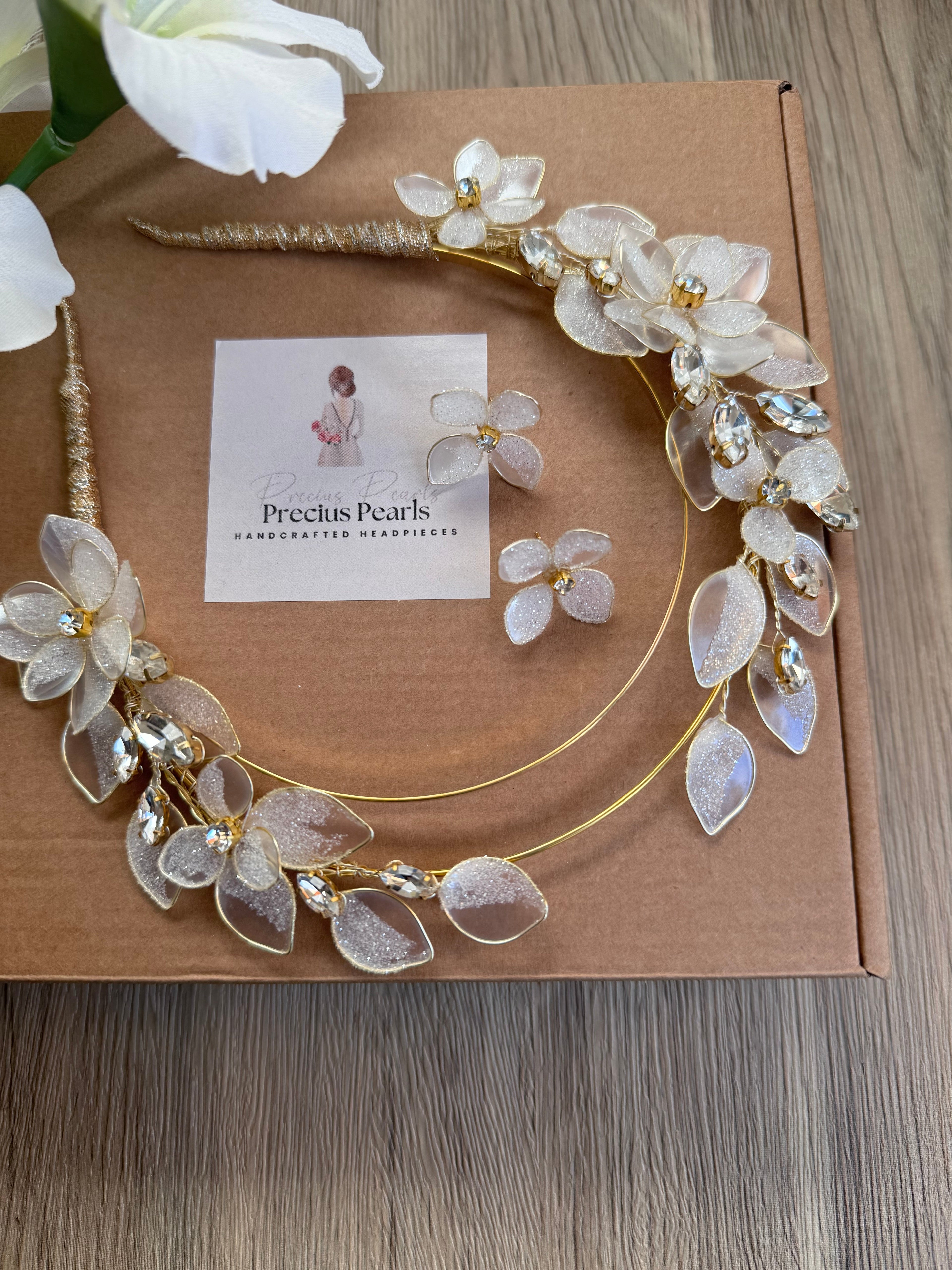 Sparkling pearl headpiece Sparkling pearl headpiece Precius pearls