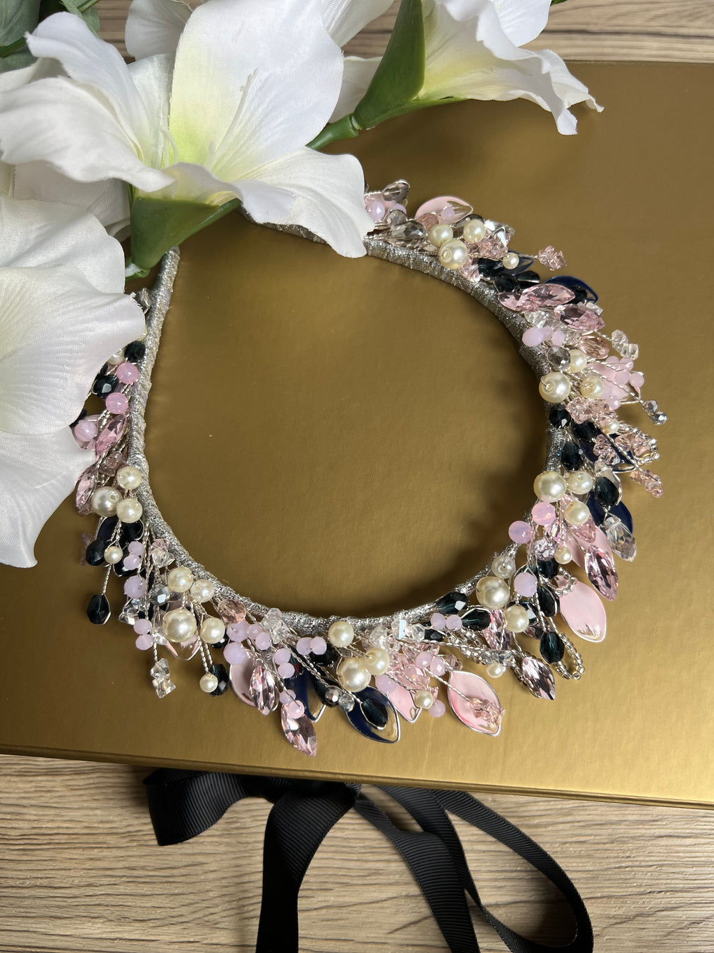 Navy, pink and beige Alice crown Navy, pink and beige Alice crown Precius pearls