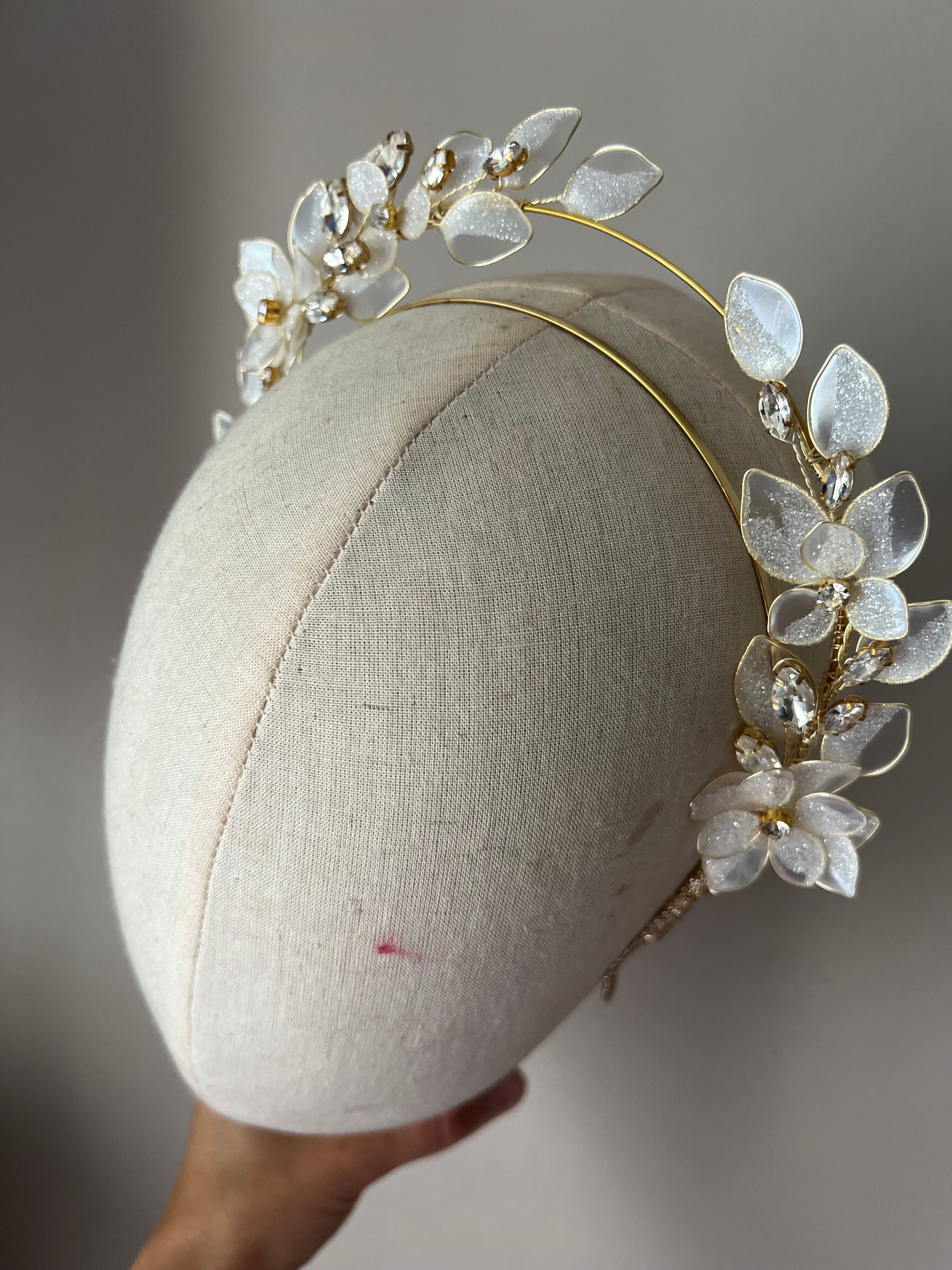 Sparkling pearl headpiece Sparkling pearl headpiece Precius pearls
