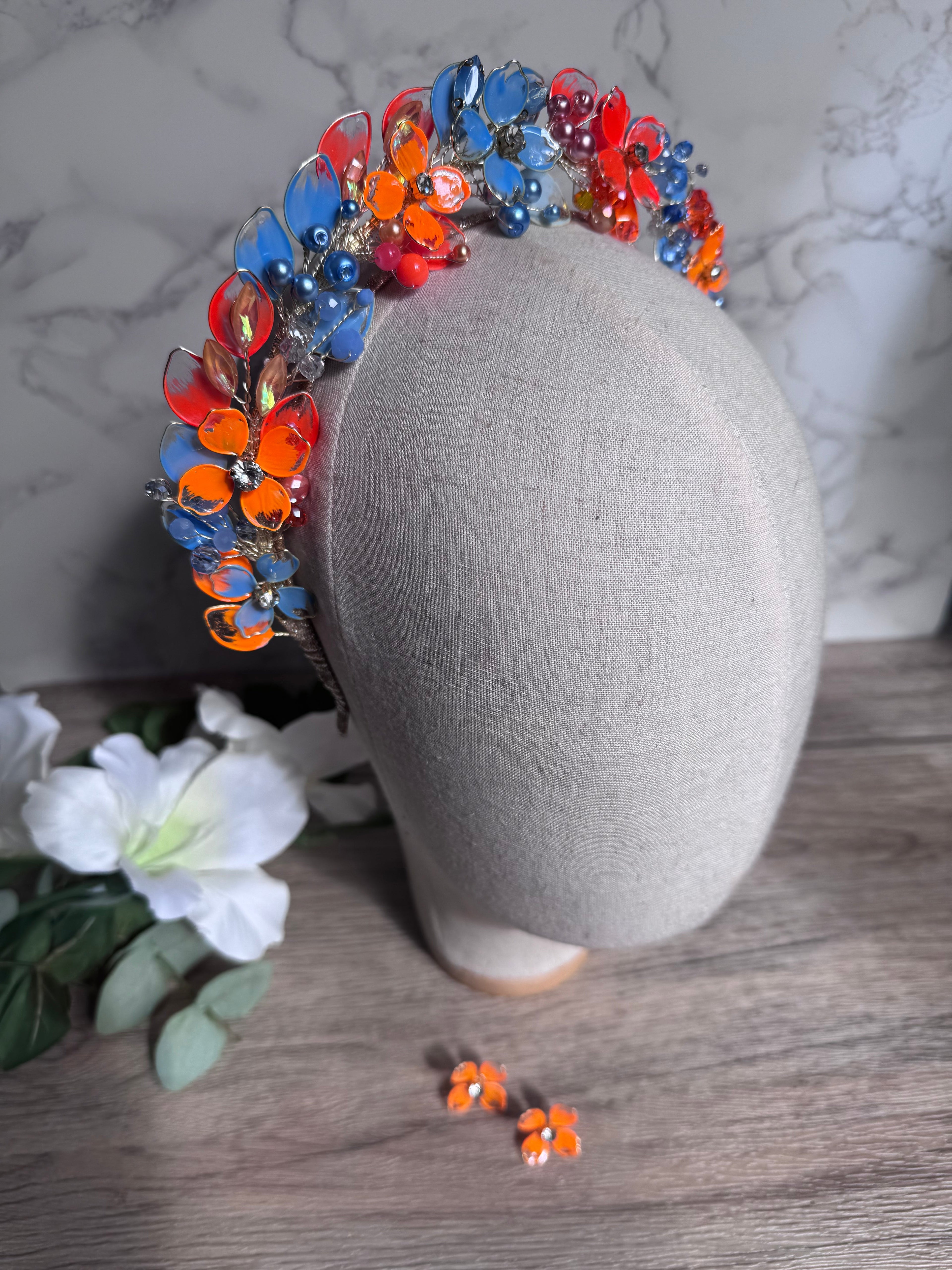 Light blue and Orange wedding guest halo Light blue and Orange wedding guest halo Precius pearls