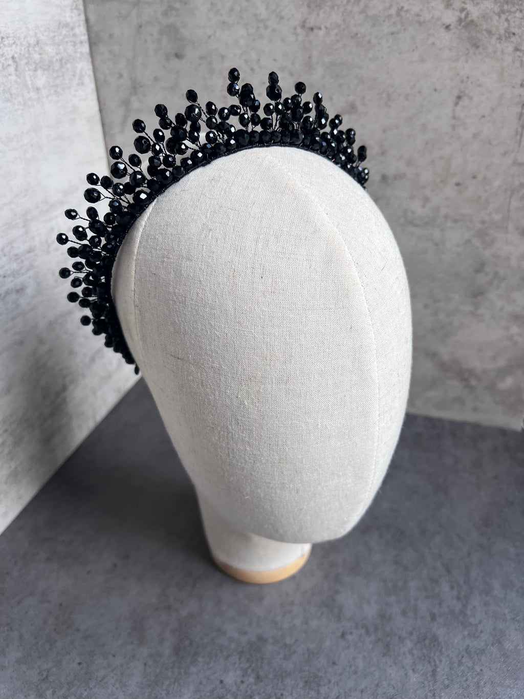Medium height tiara Medium height tiara Precius pearls