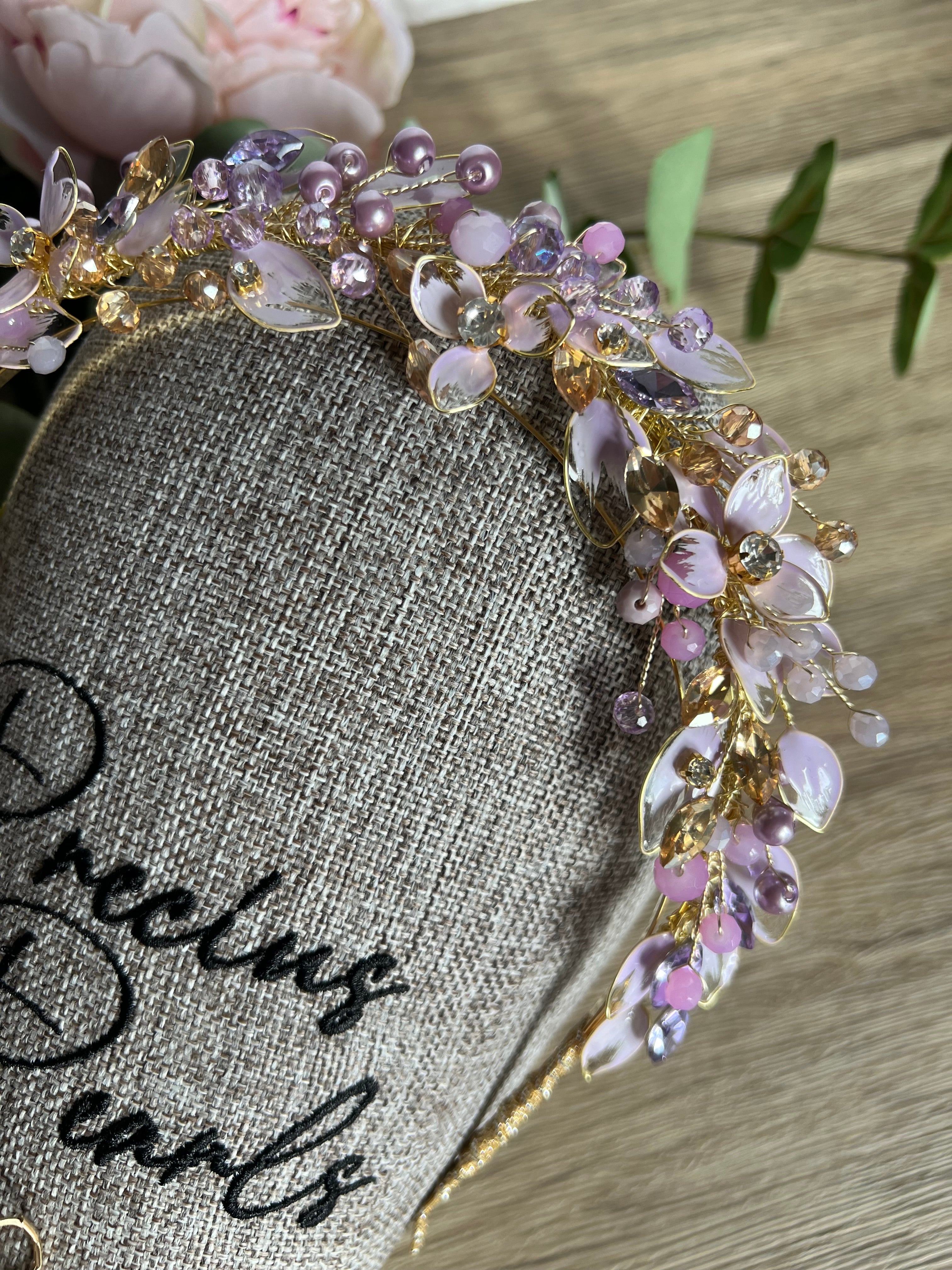 VIOLETTE STUNNING WEDDING GUEST HEADPIECE VIOLETTE STUNNING WEDDING GUEST HEADPIECE Precius pearls