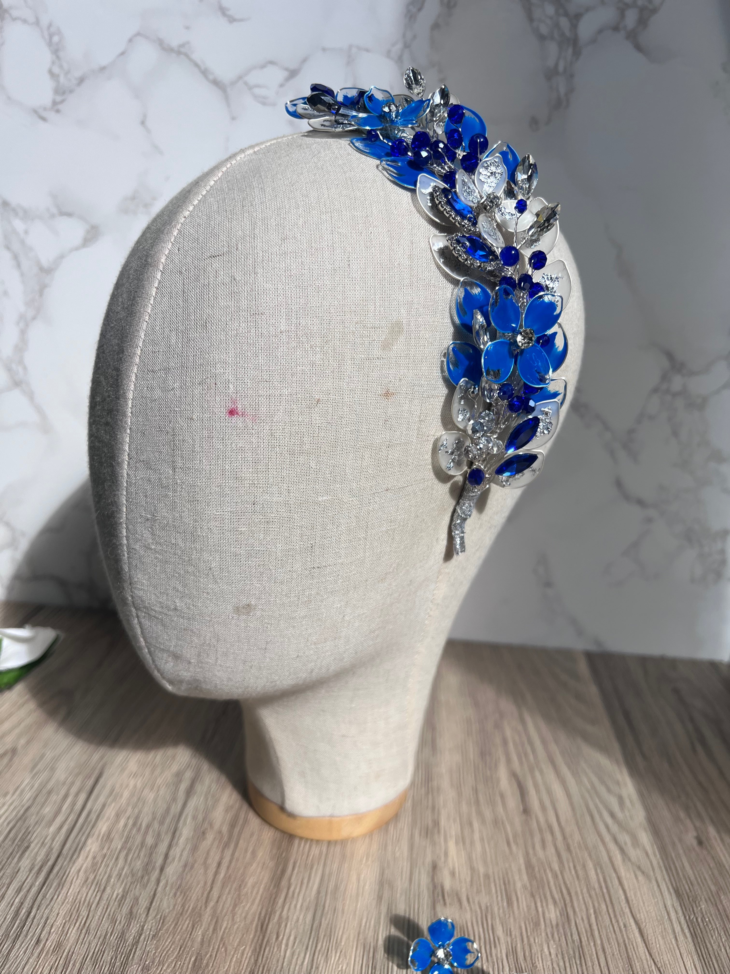 Blue and Silver side headpiece Blue and Silver side headpiece Precius pearls