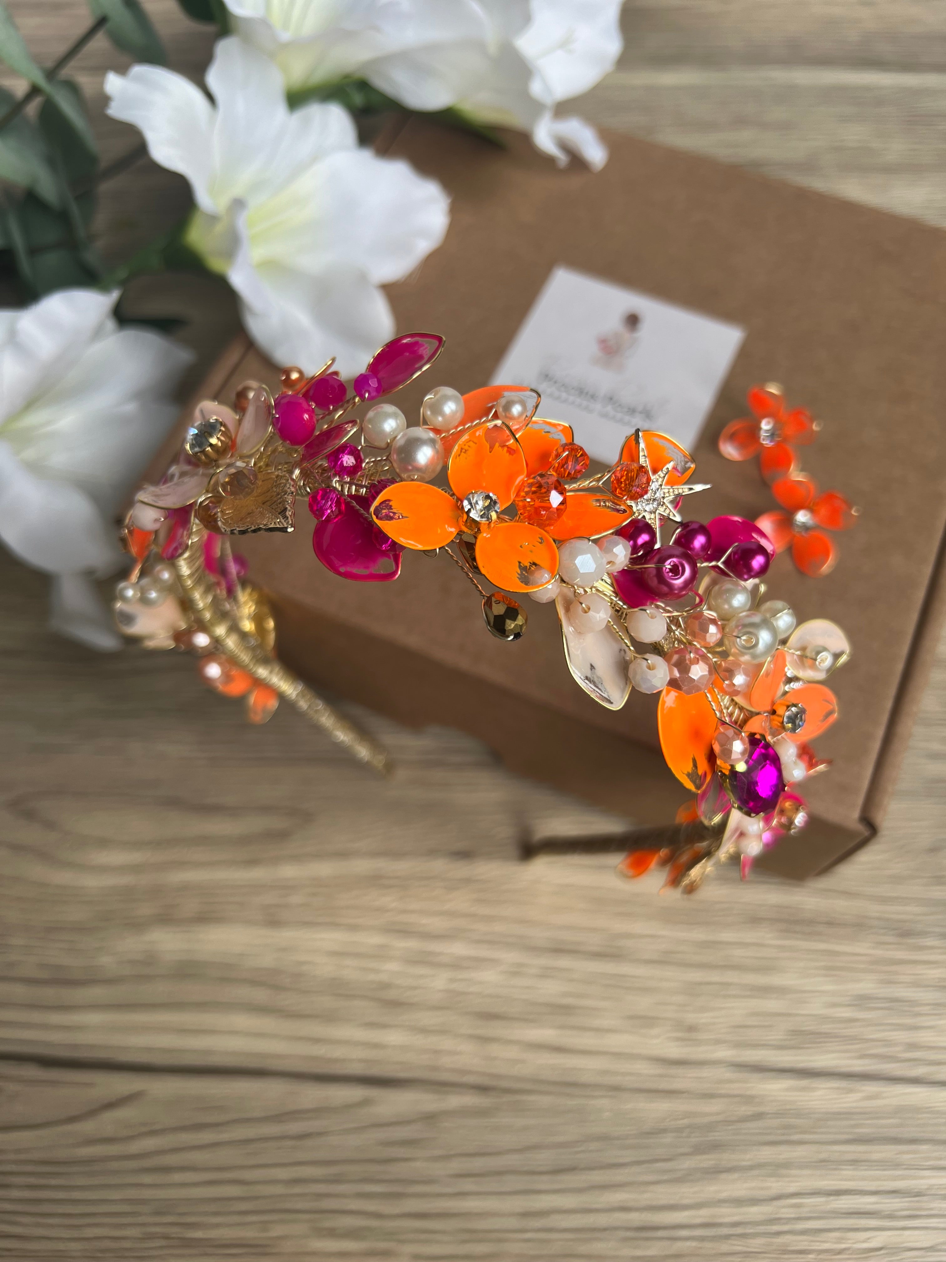 Stunning Orange and Fucshia low wedding guest headpiece Stunning Orange and Fucshia low wedding guest headpiece Precius pearls