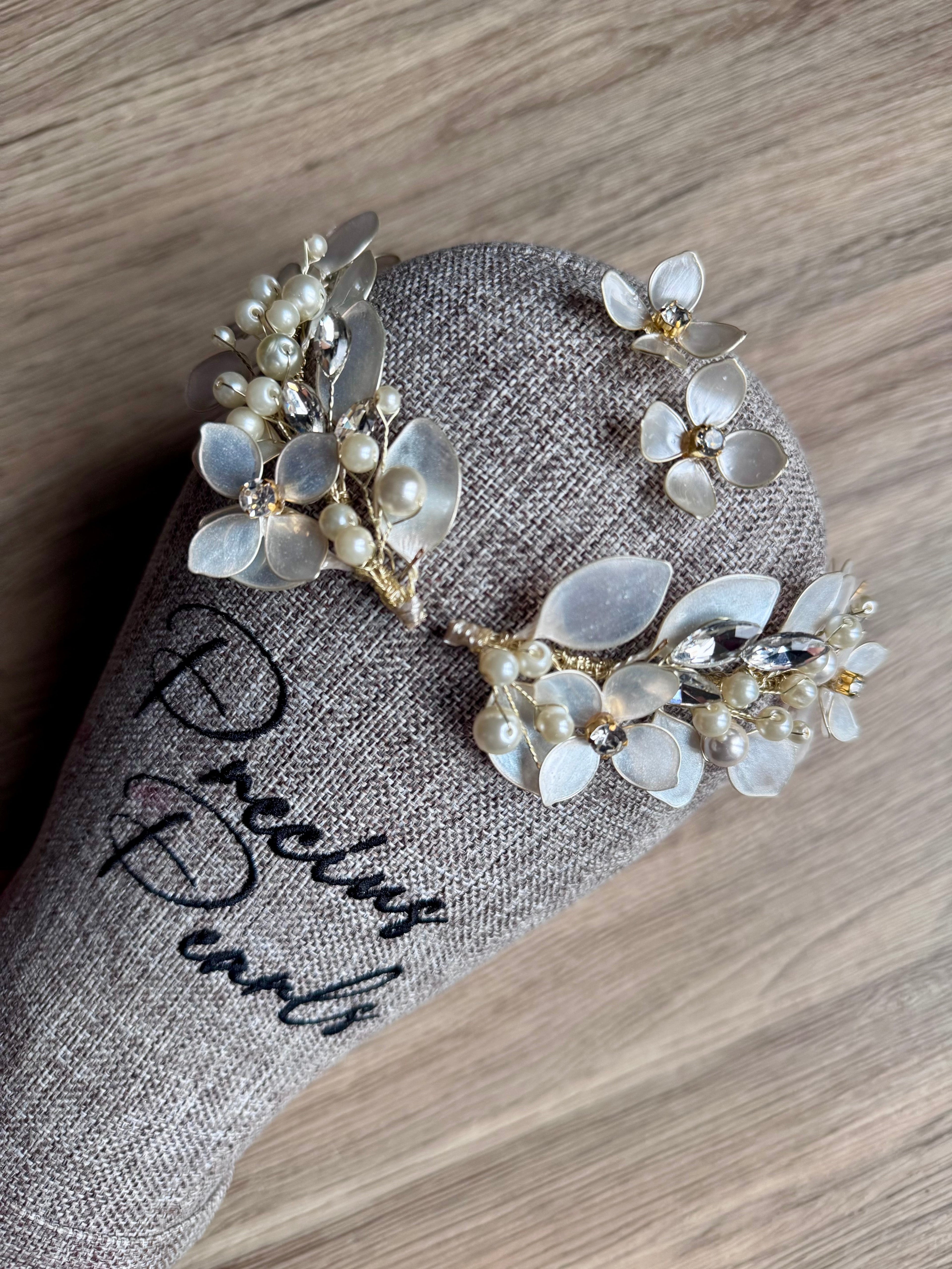Aurelia vine Aurelia vine Precius pearls