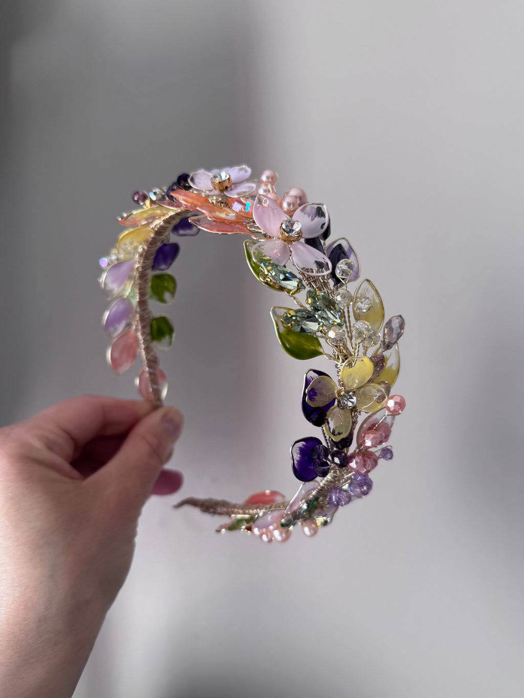 Summer wedding guest headpiece Summer wedding guest headpiece Precius pearls