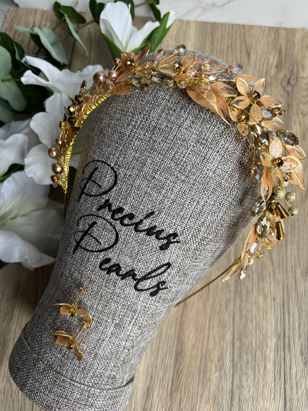 Golden leaf and flower wedding guest headpiece Golden leaf and flower wedding guest headpiece Precius pearls