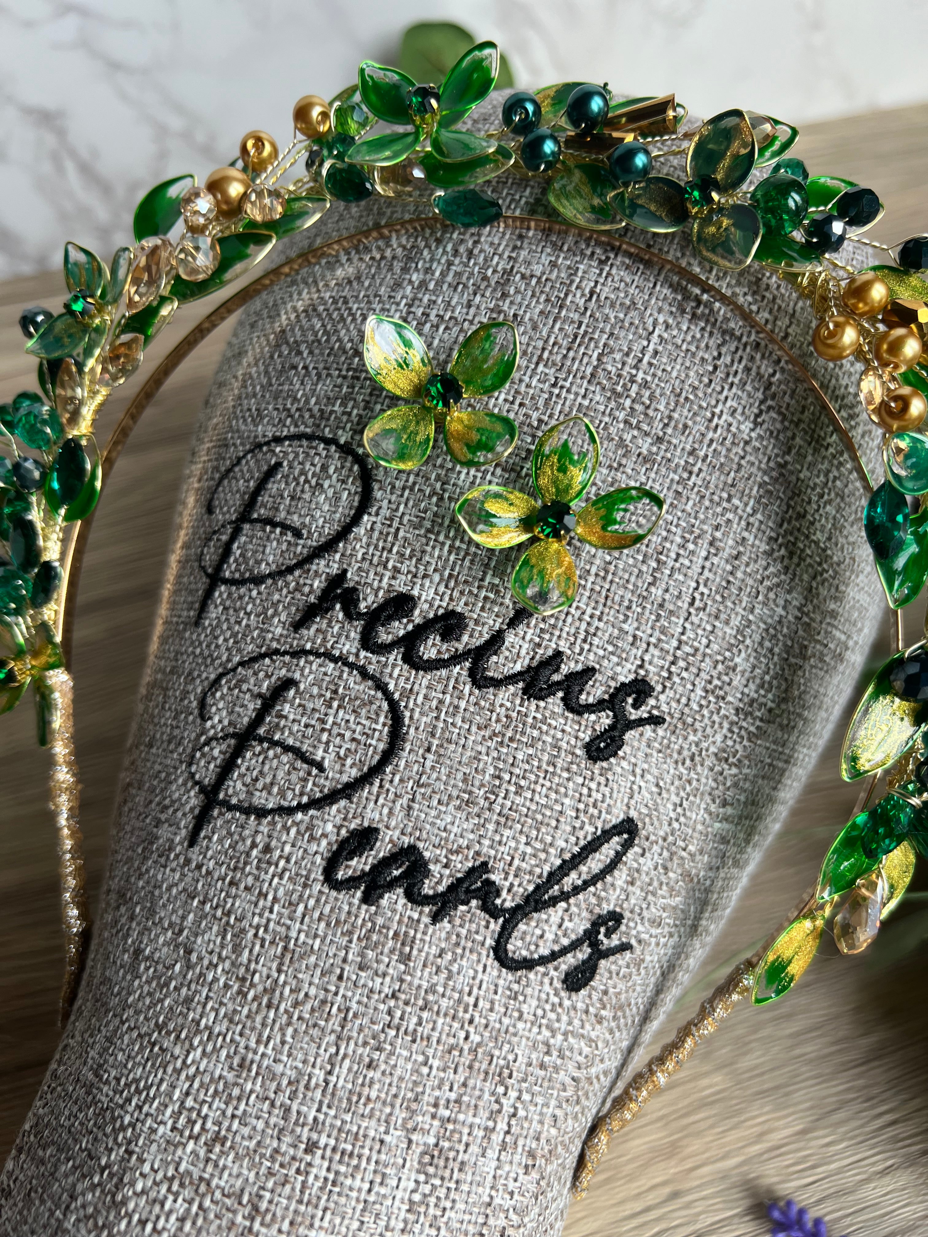 ORLA WEDDING GUEST HEADPIECE ORLA WEDDING GUEST HEADPIECE Precius pearls