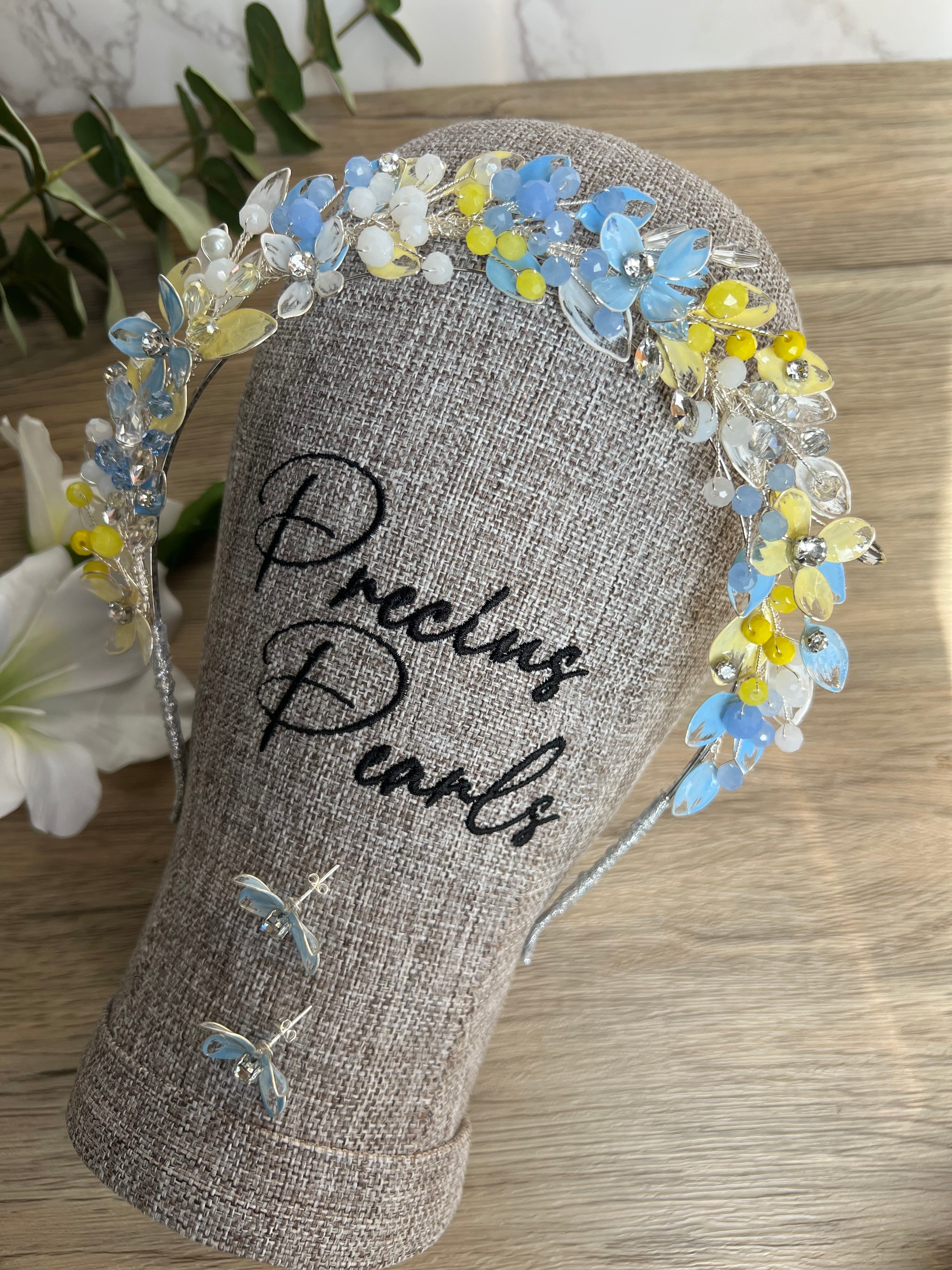 Light Blue flower and leaf detail wedding guest crown Light Blue flower and leaf detail wedding guest crown Precius pearls