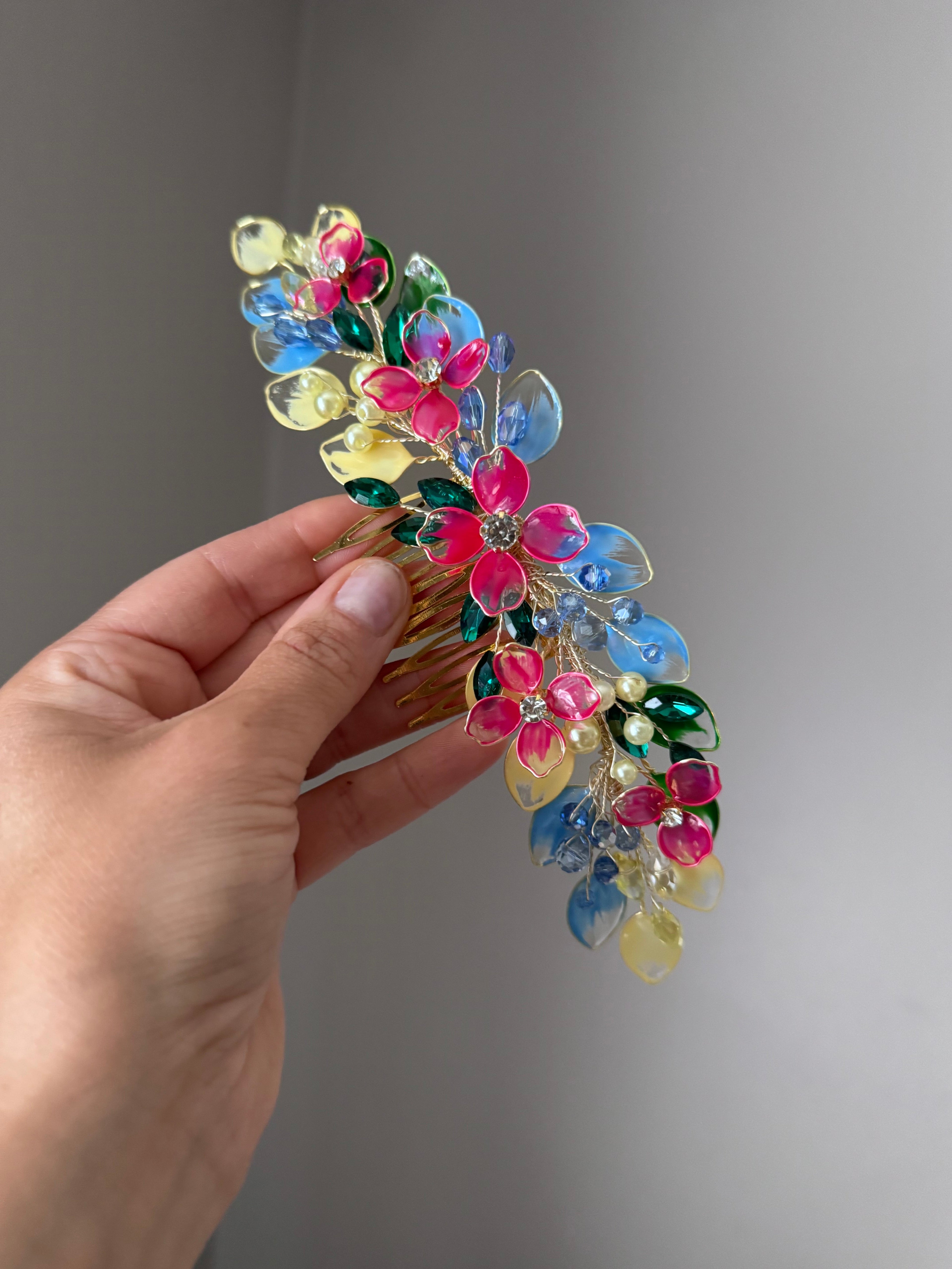 Emily wedding guest comb Emily wedding guest comb Precius pearls