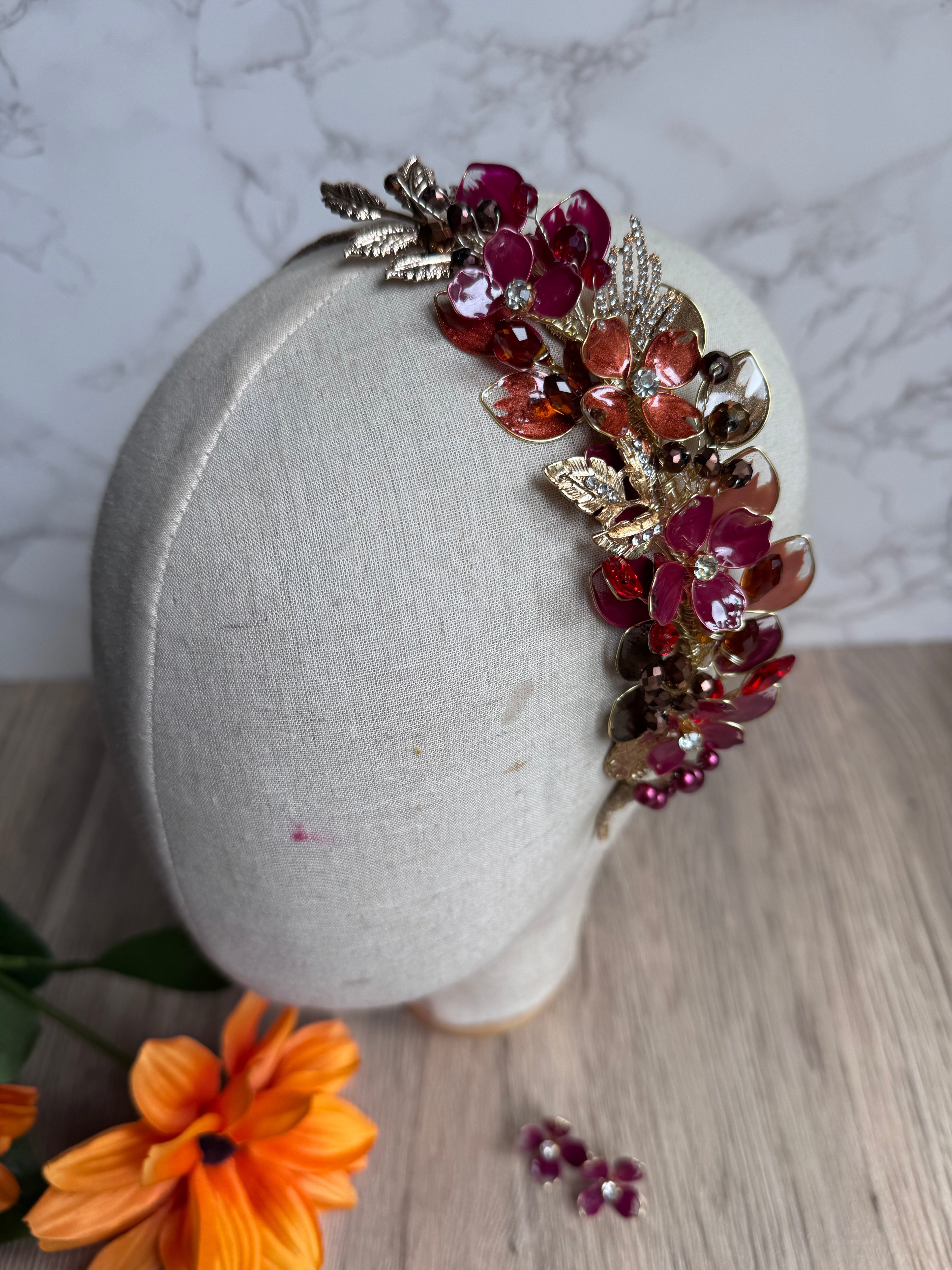 Burgundy and Brown side Heapdiece Burgundy and Brown side Heapdiece Precius pearls