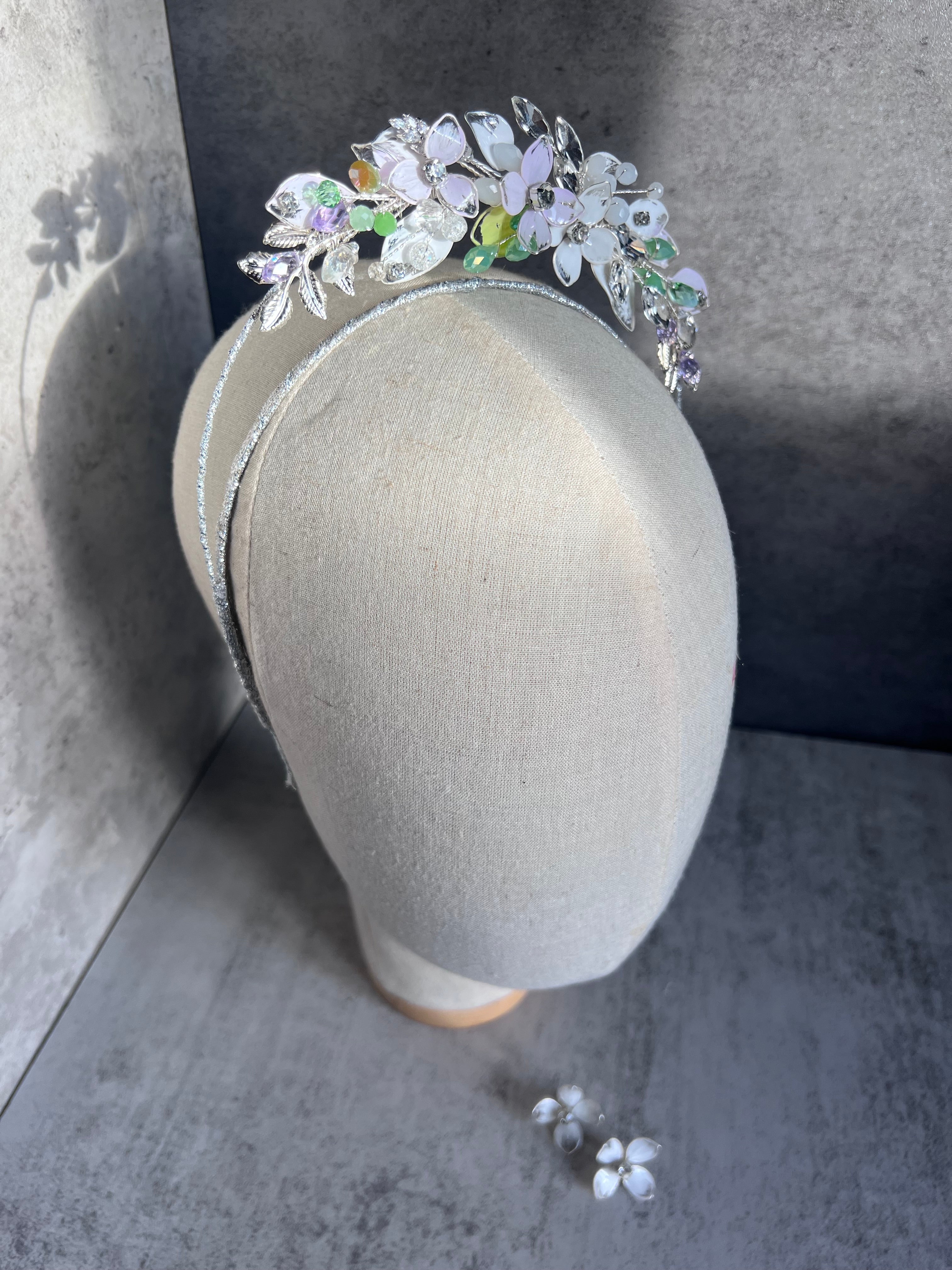White, lilac and green half halo White, lilac and green half halo Precius pearls
