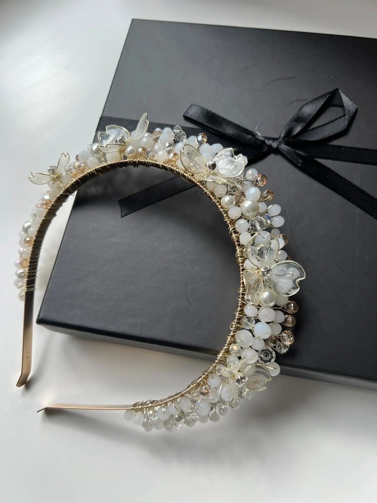 Flora Flower Crown White/Golden