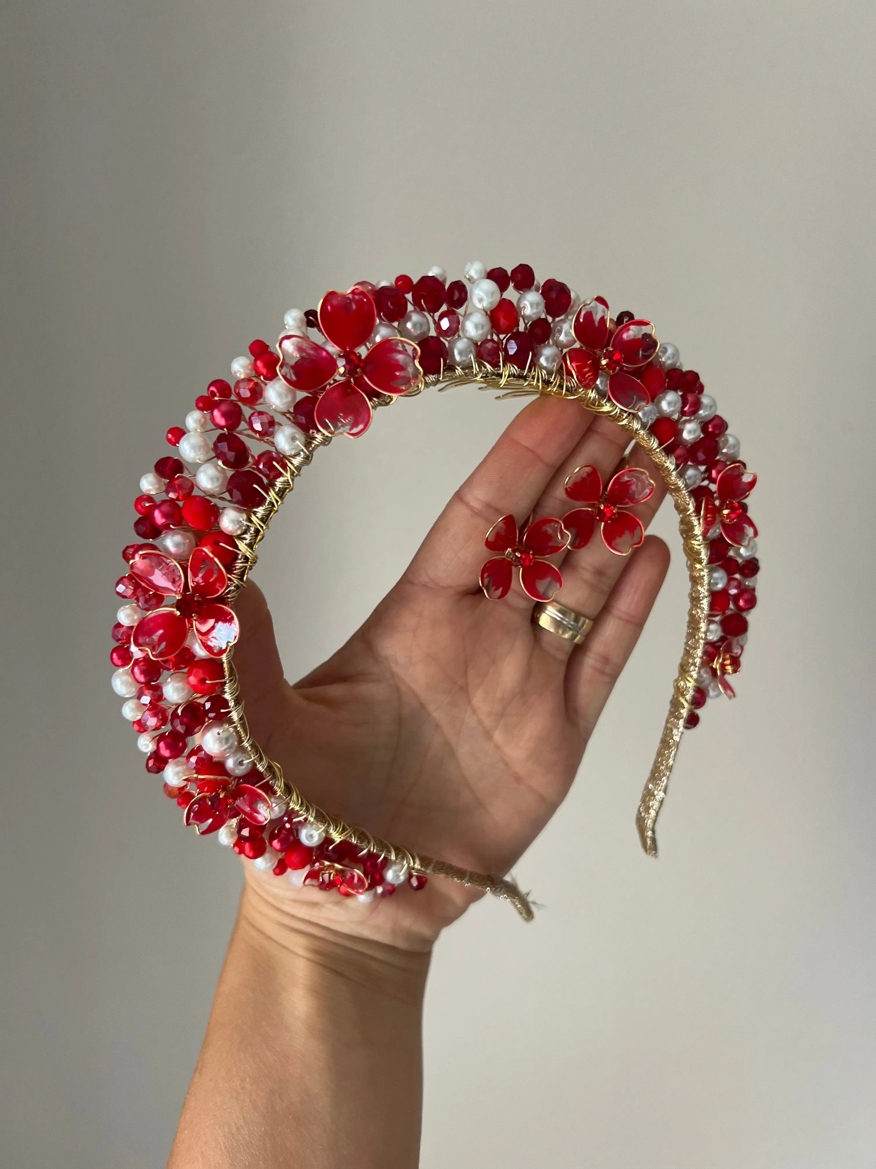 Red and Pearl wedding guest headpiece, Red Pearl Crown Red and Pearl wedding guest headpiece, Red Pearl Crown Precius pearls