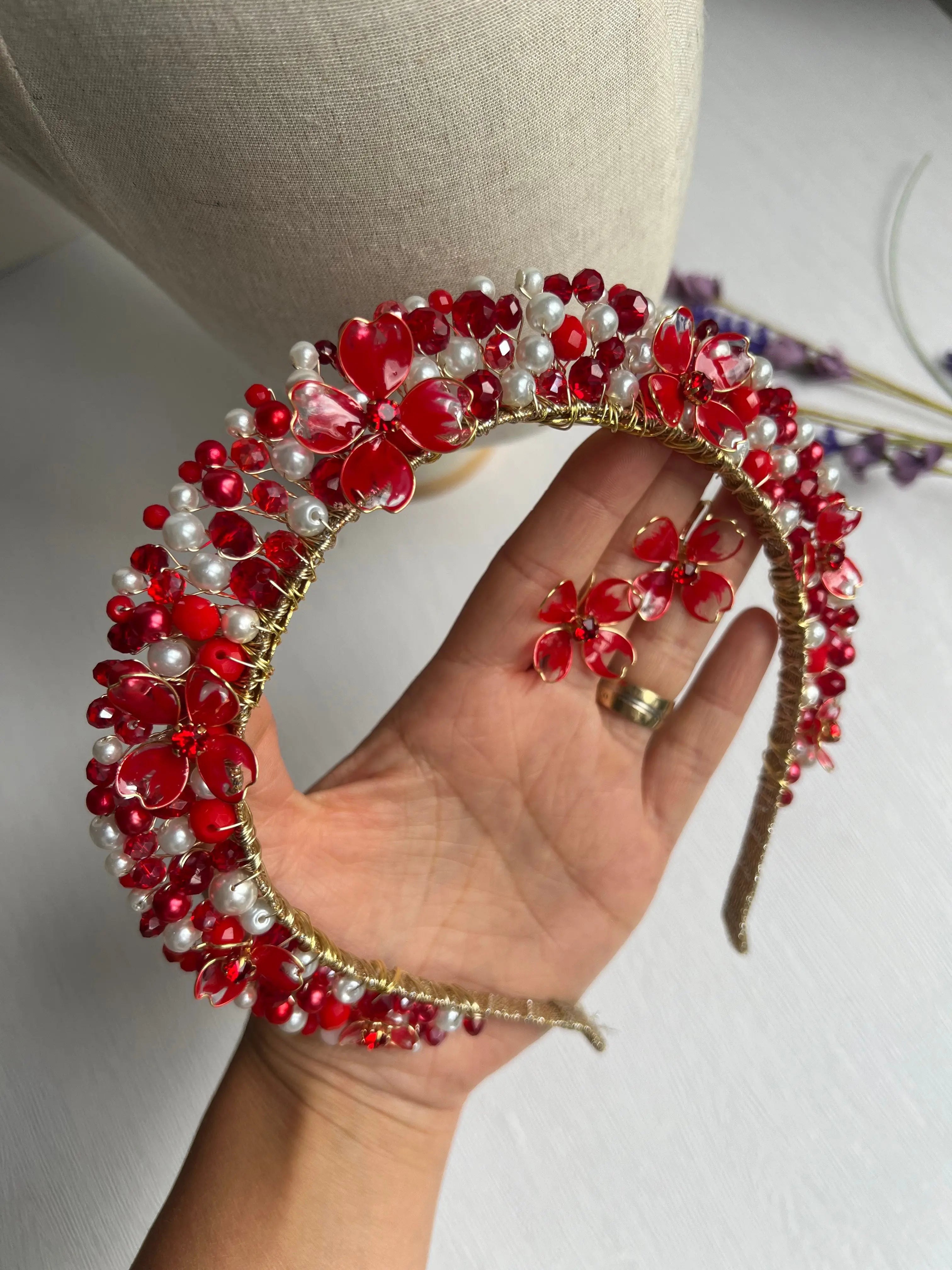 Red and Pearl wedding guest headpiece, Red Pearl Crown Red and Pearl wedding guest headpiece, Red Pearl Crown Precius pearls