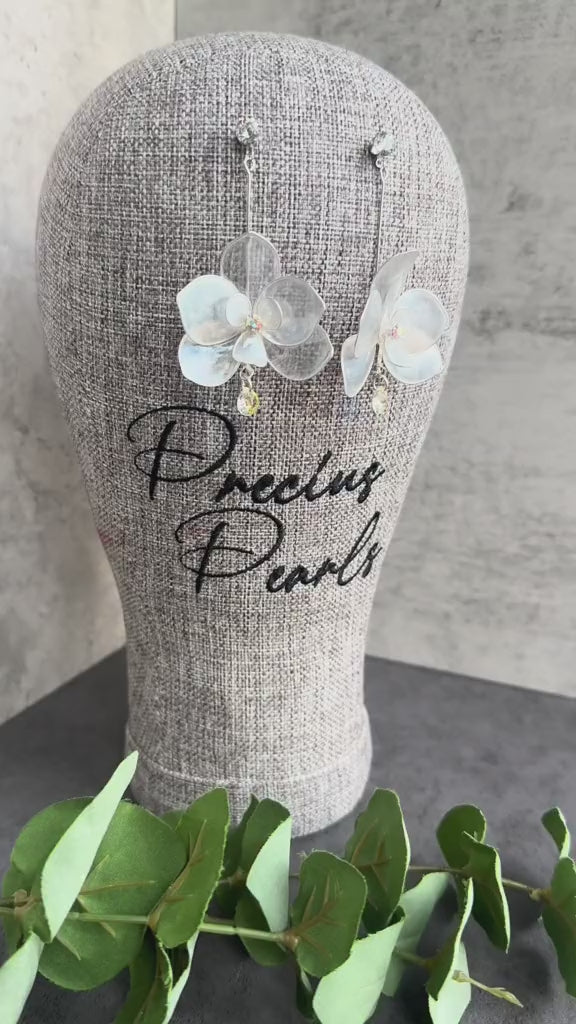 Orchid Bloom: Exquisite Orchid Flower Earrings for a Touch of Natural Beauty