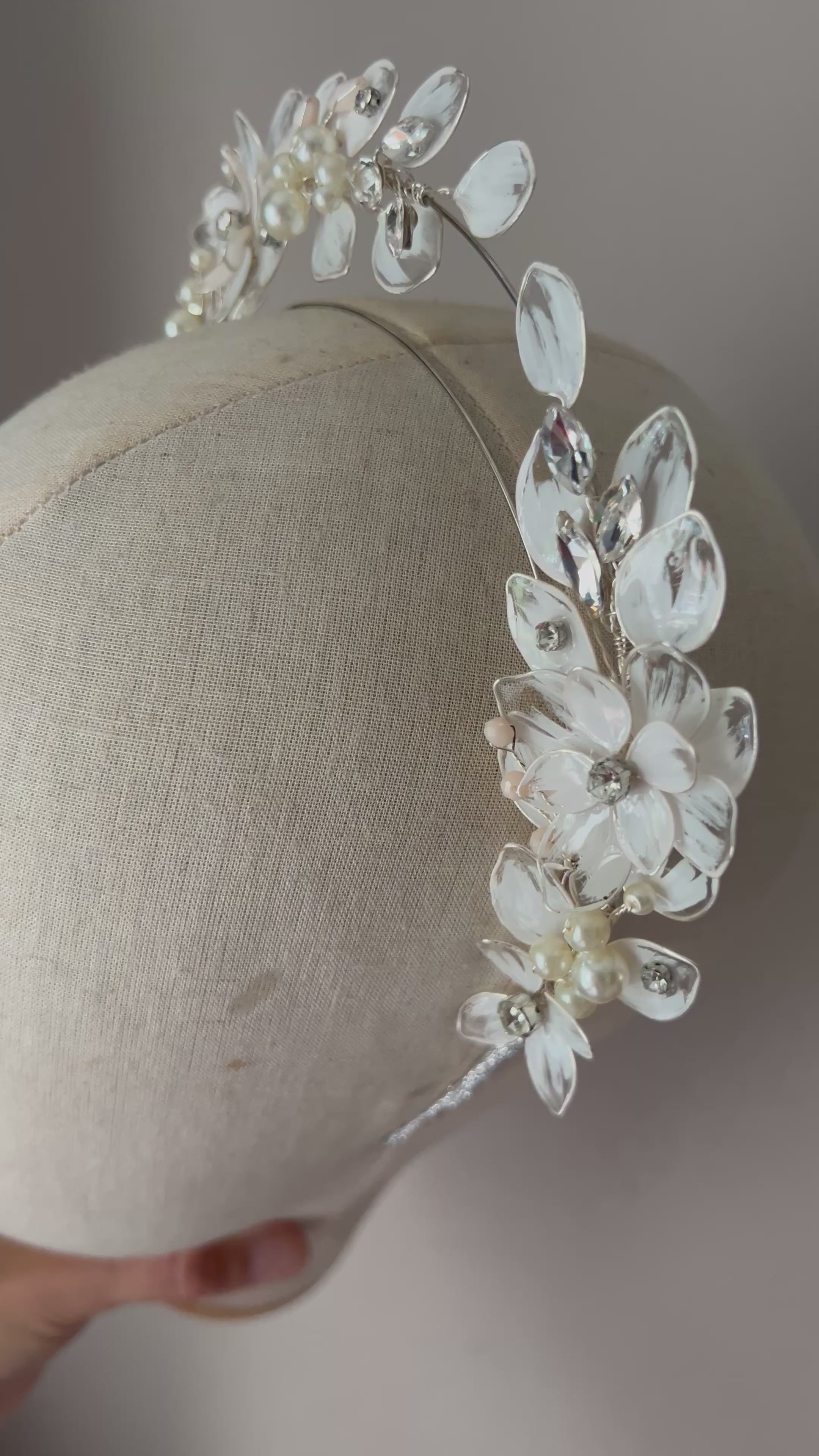 Beige Flower Halo